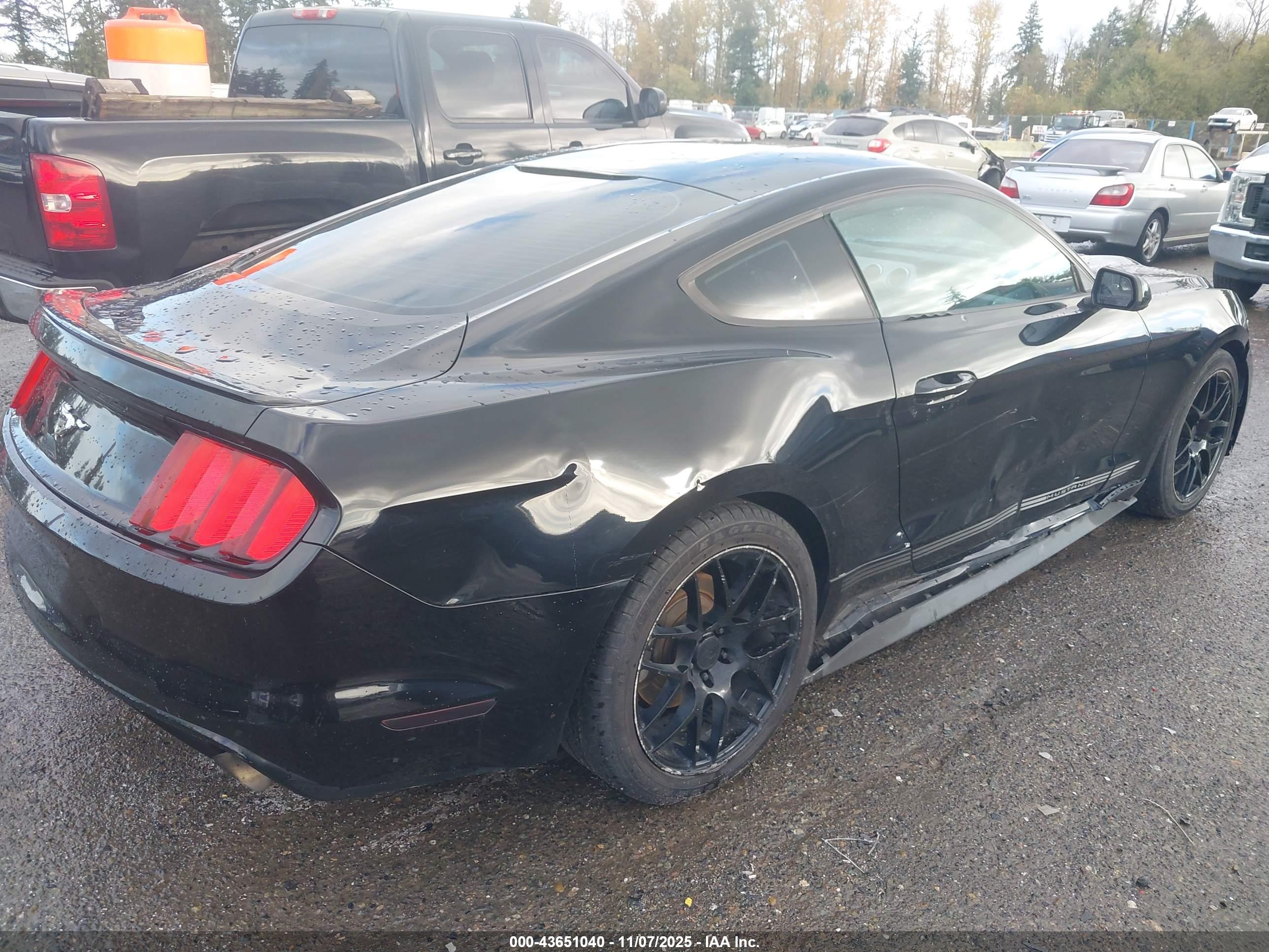 FORD MUSTANG image 4