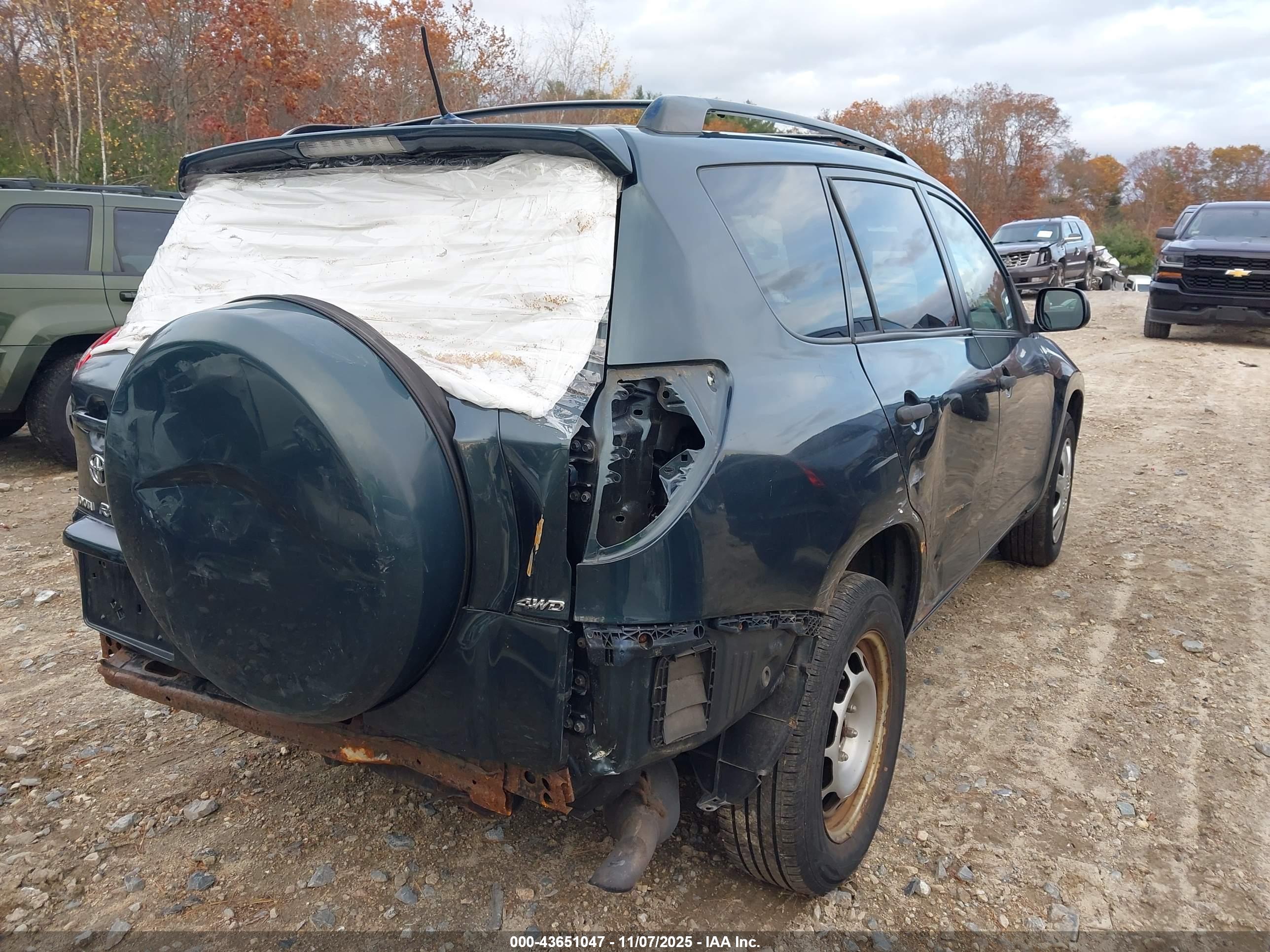 TOYOTA RAV4 image 4