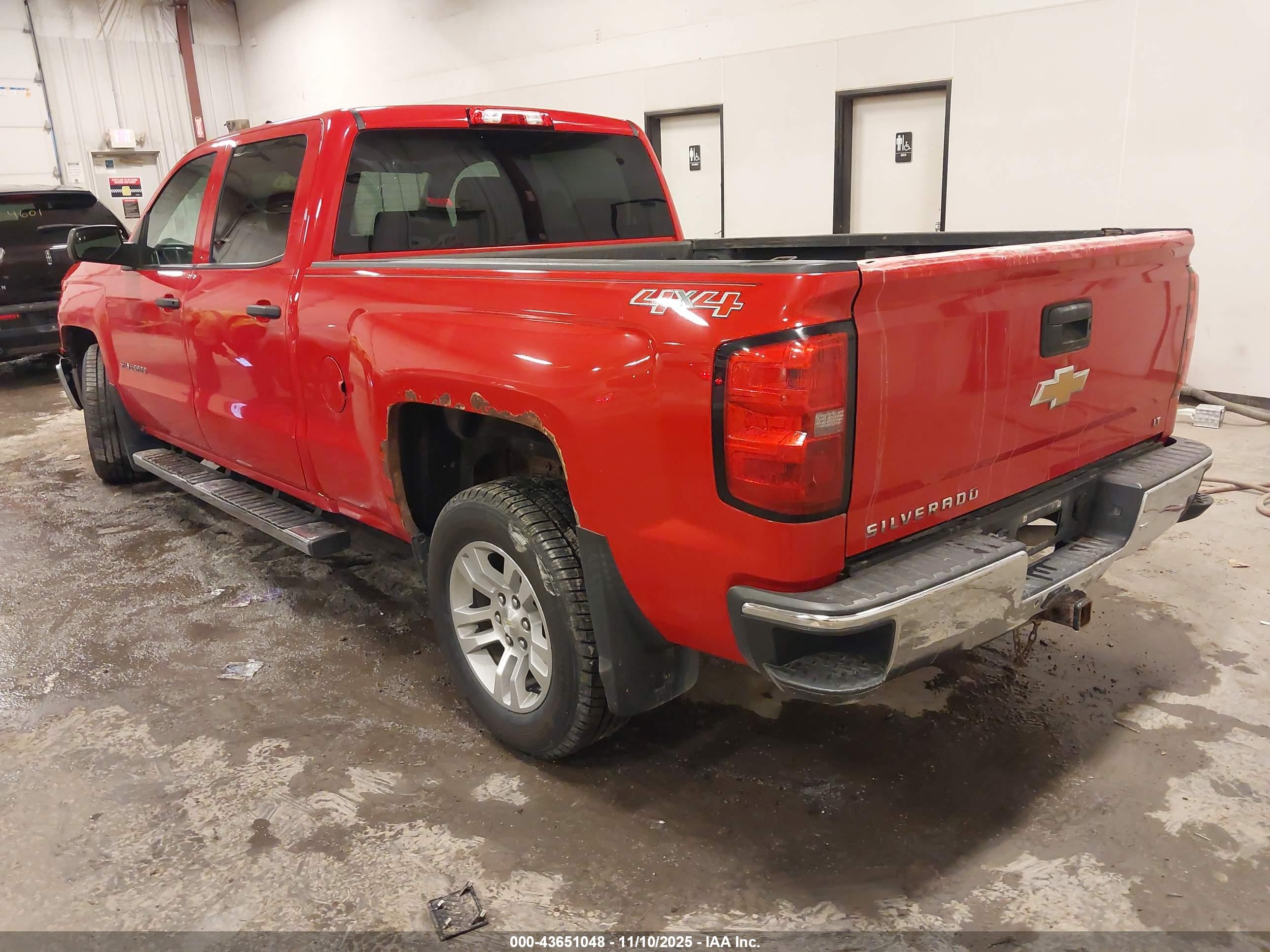 CHEVROLET SILVERADO image 3
