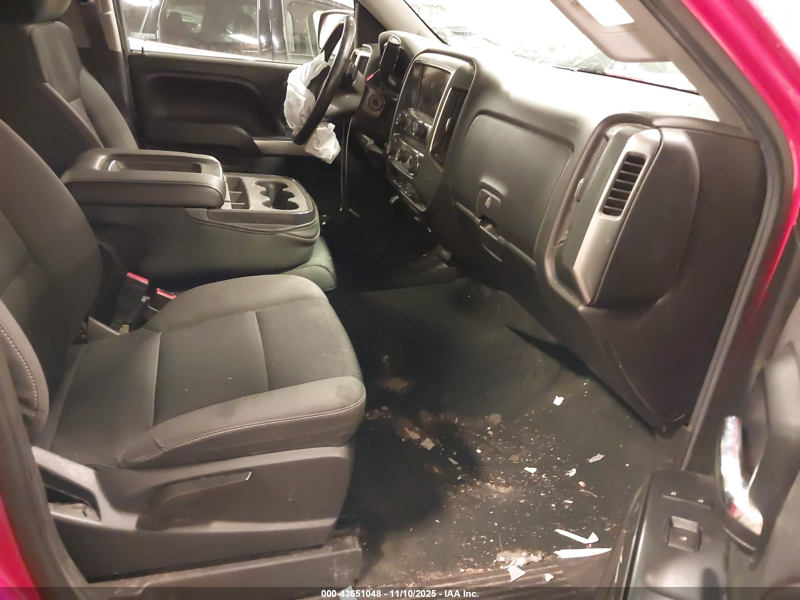 CHEVROLET SILVERADO image 5