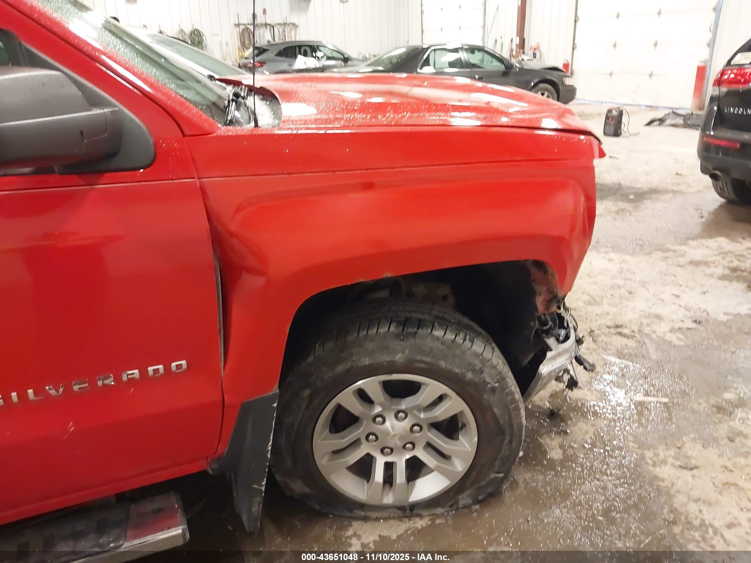 CHEVROLET SILVERADO image 6