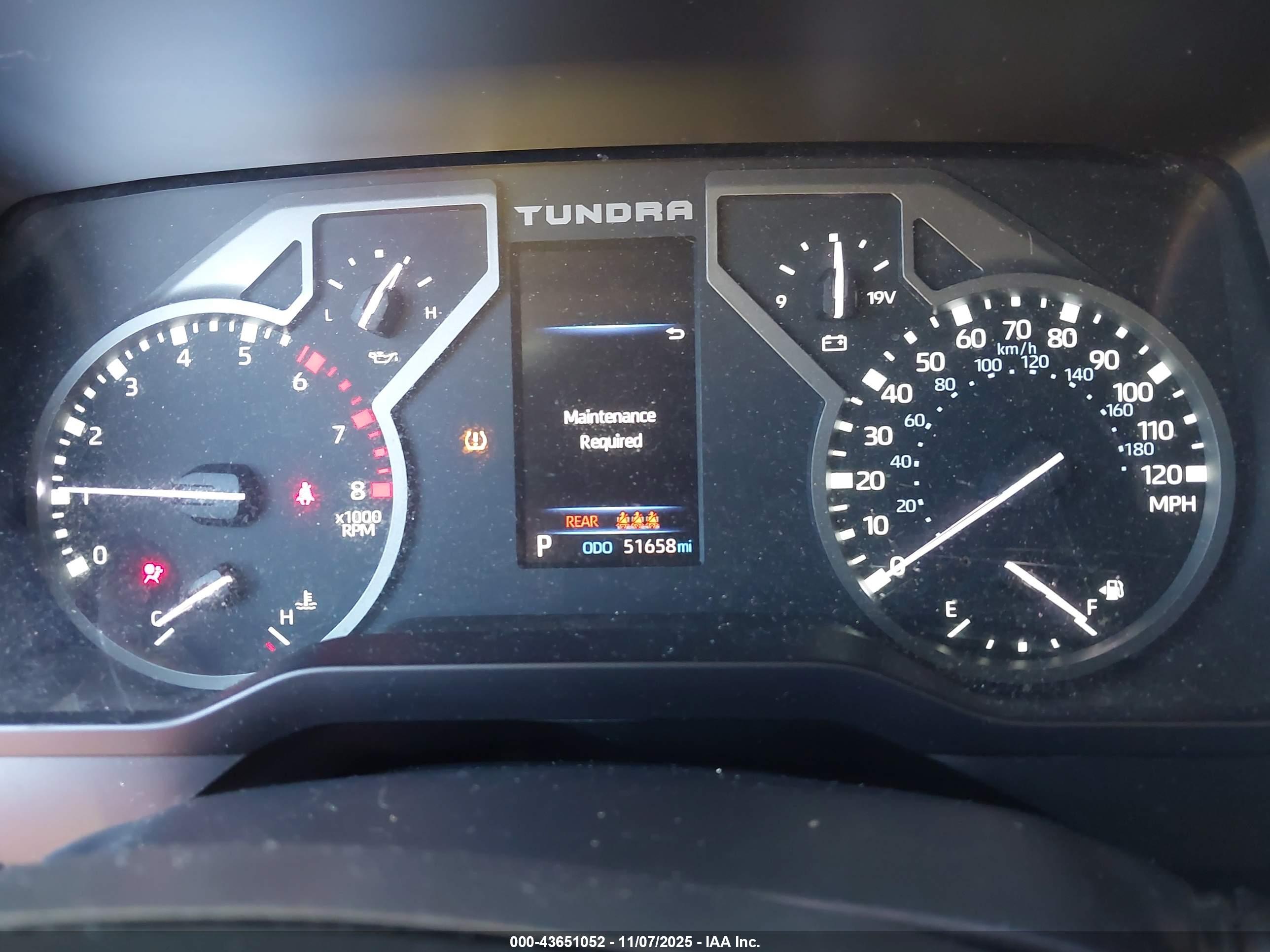 TOYOTA TUNDRA image 7
