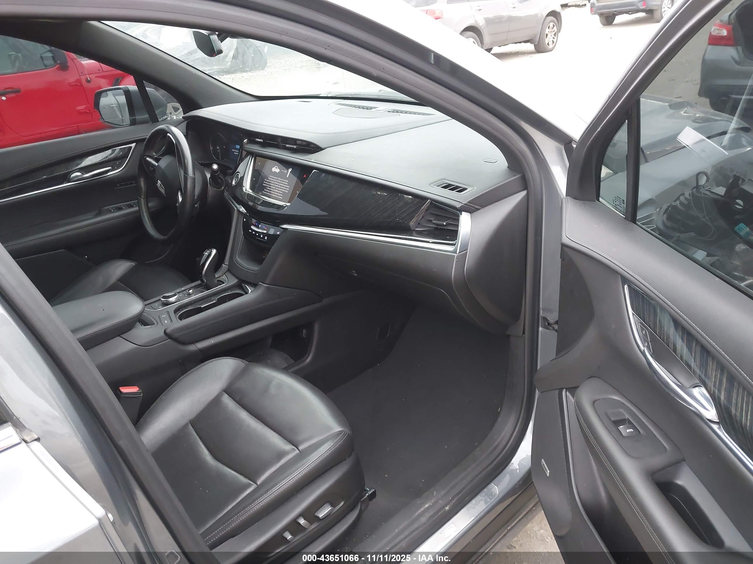 CADILLAC XT6 image 5