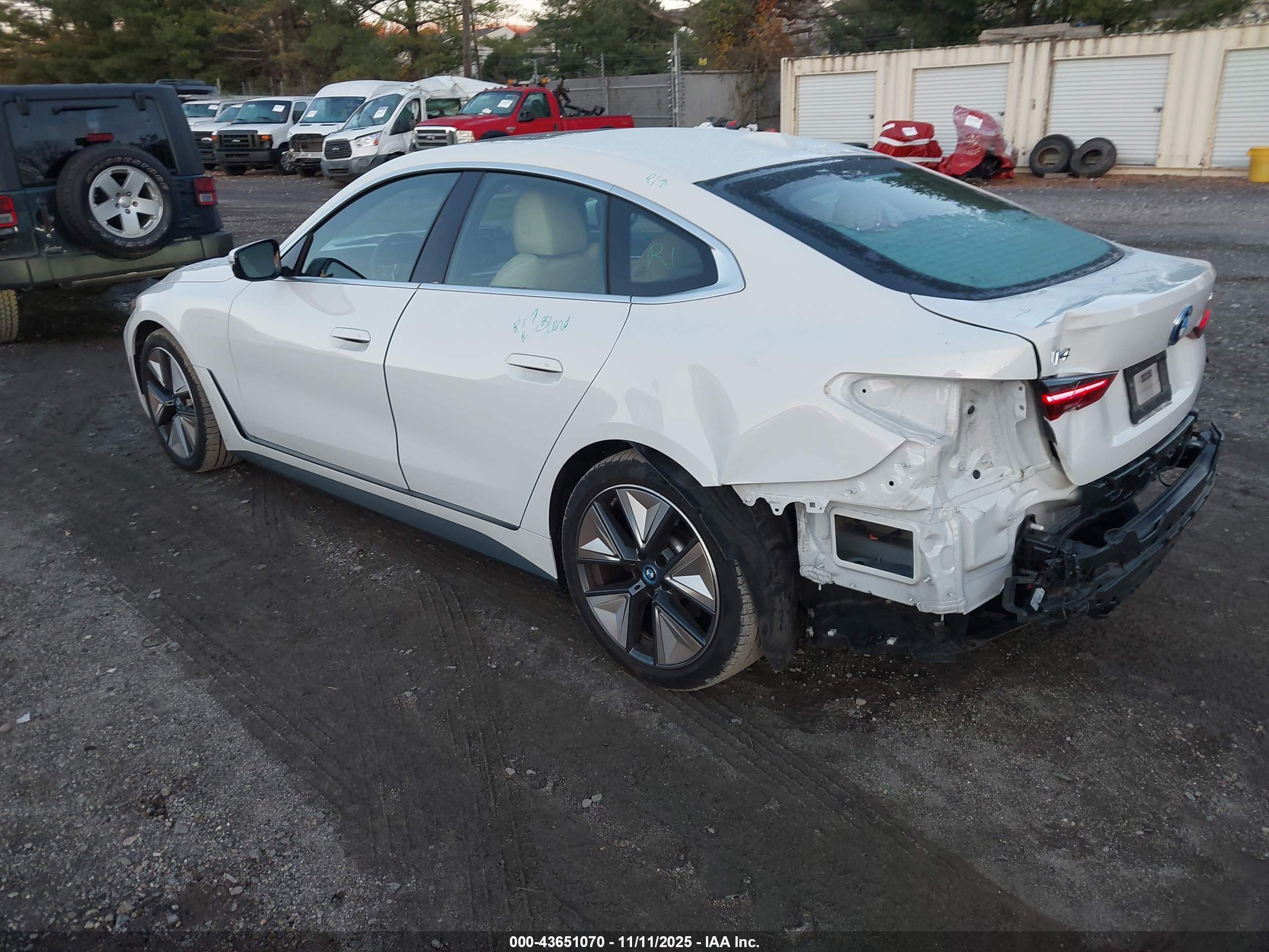 BMW I4 image 3
