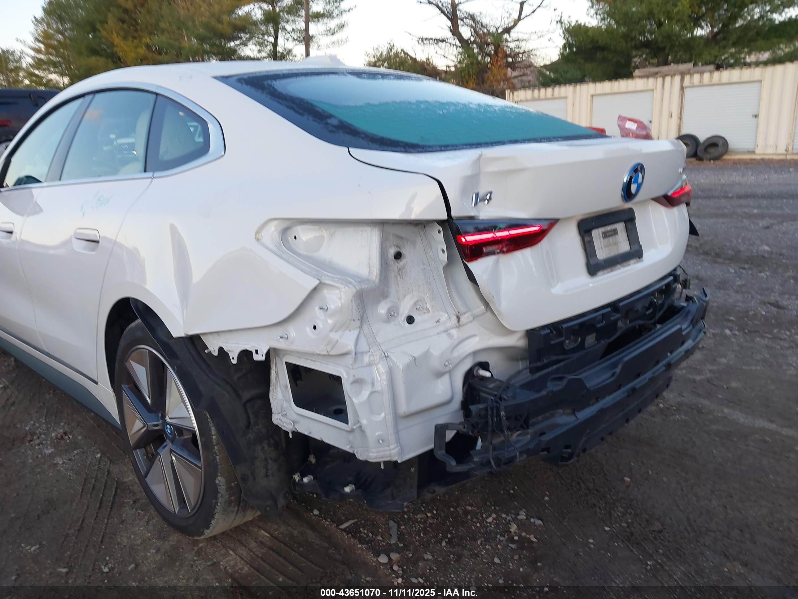 BMW I4 image 6