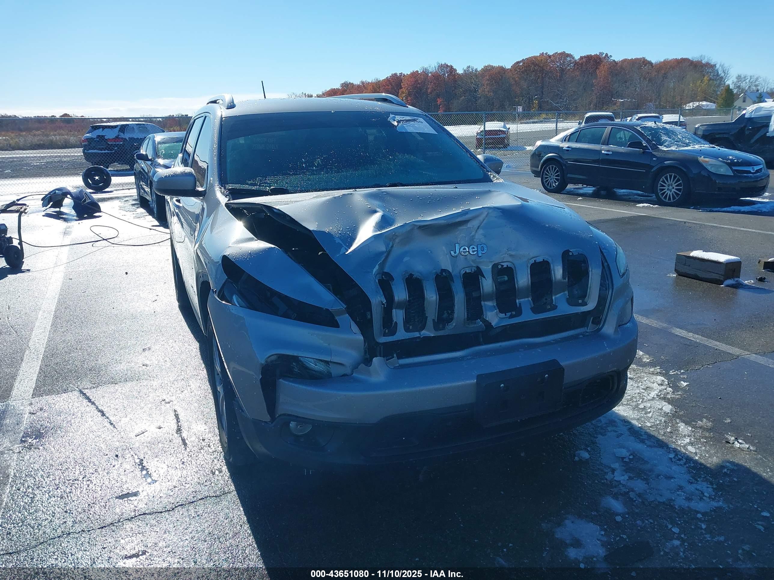 JEEP CHEROKEE image 6