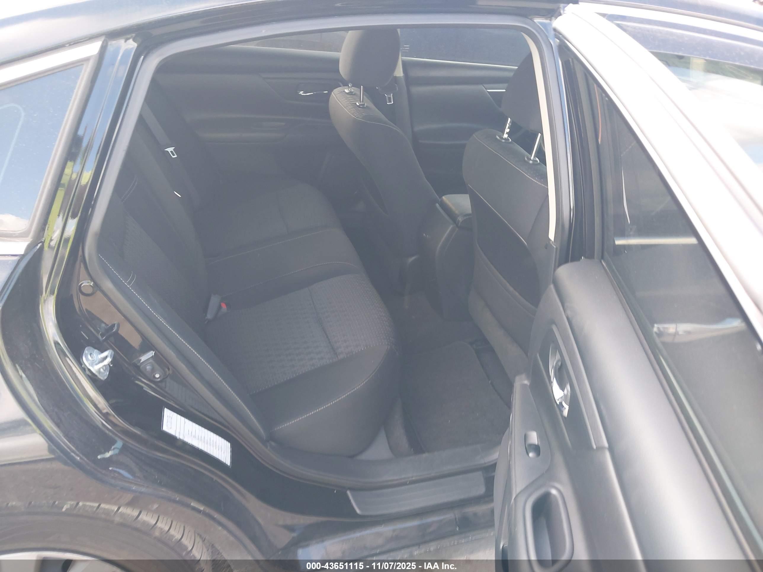 NISSAN ALTIMA image 8