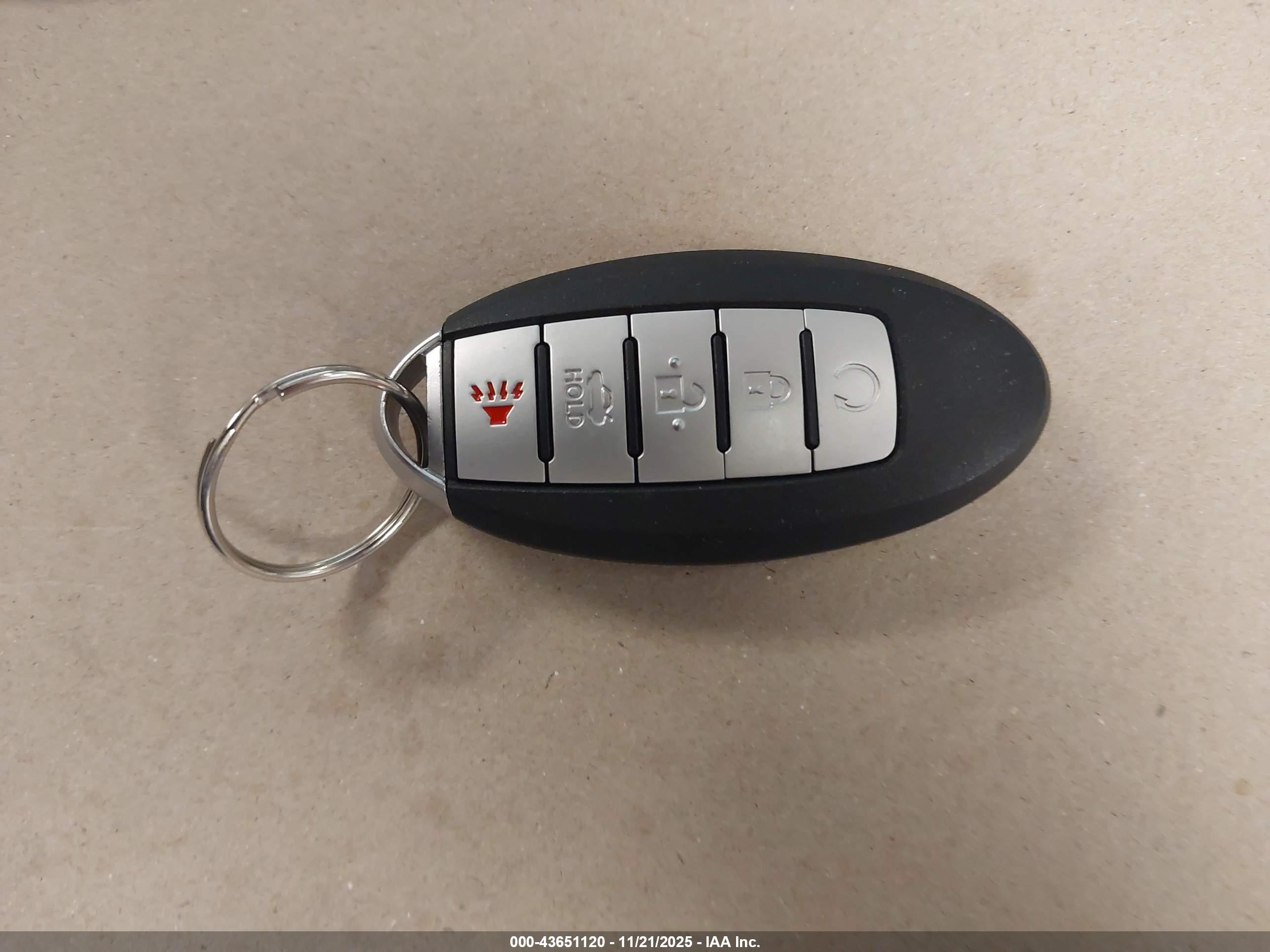 NISSAN ROGUE image 11