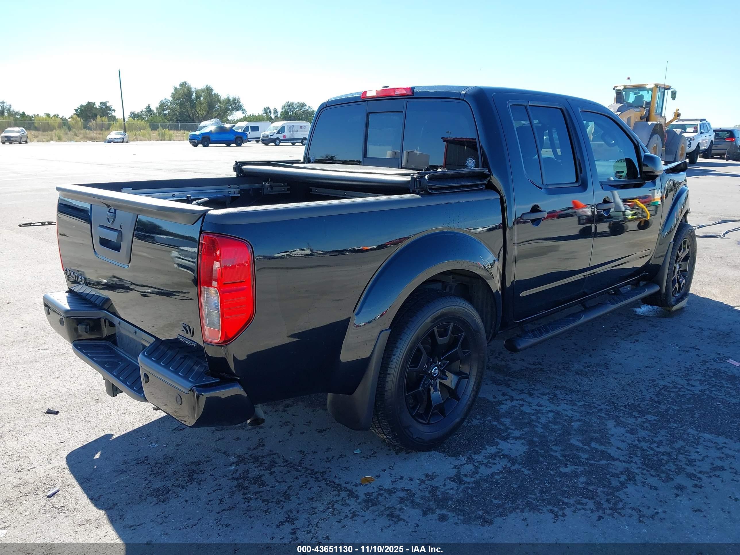 NISSAN FRONTIER image 4