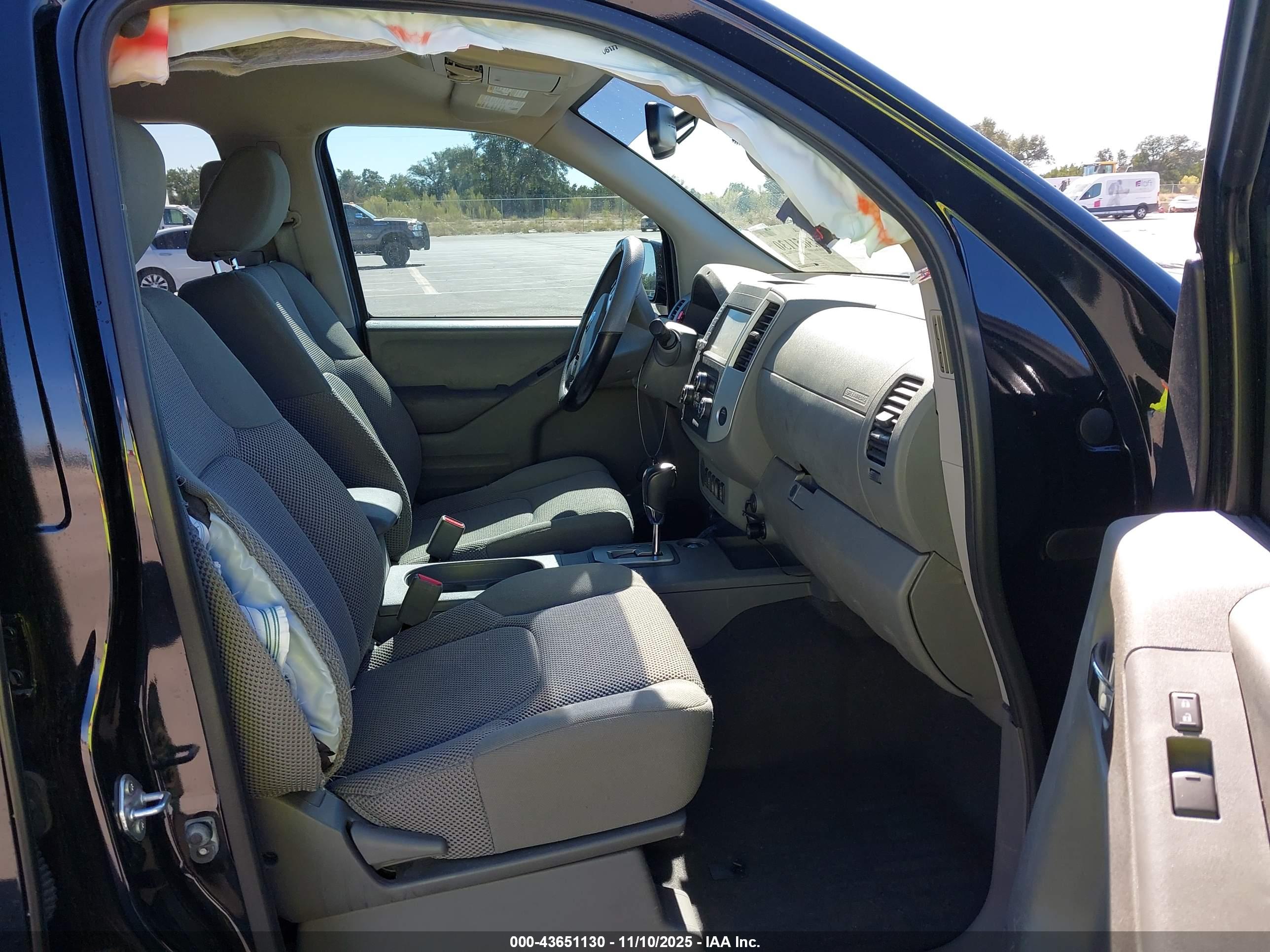 NISSAN FRONTIER image 5