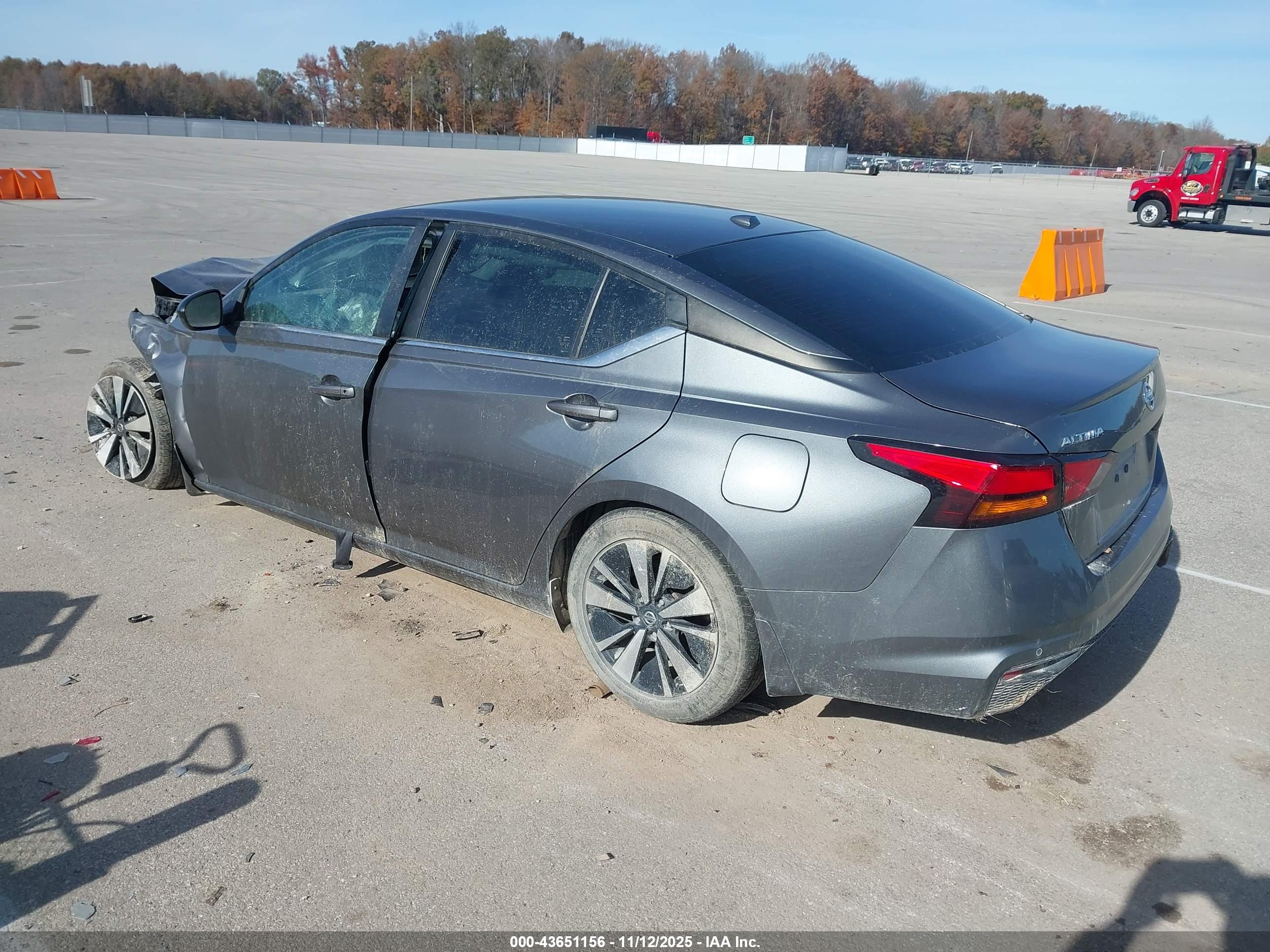 NISSAN ALTIMA image 3