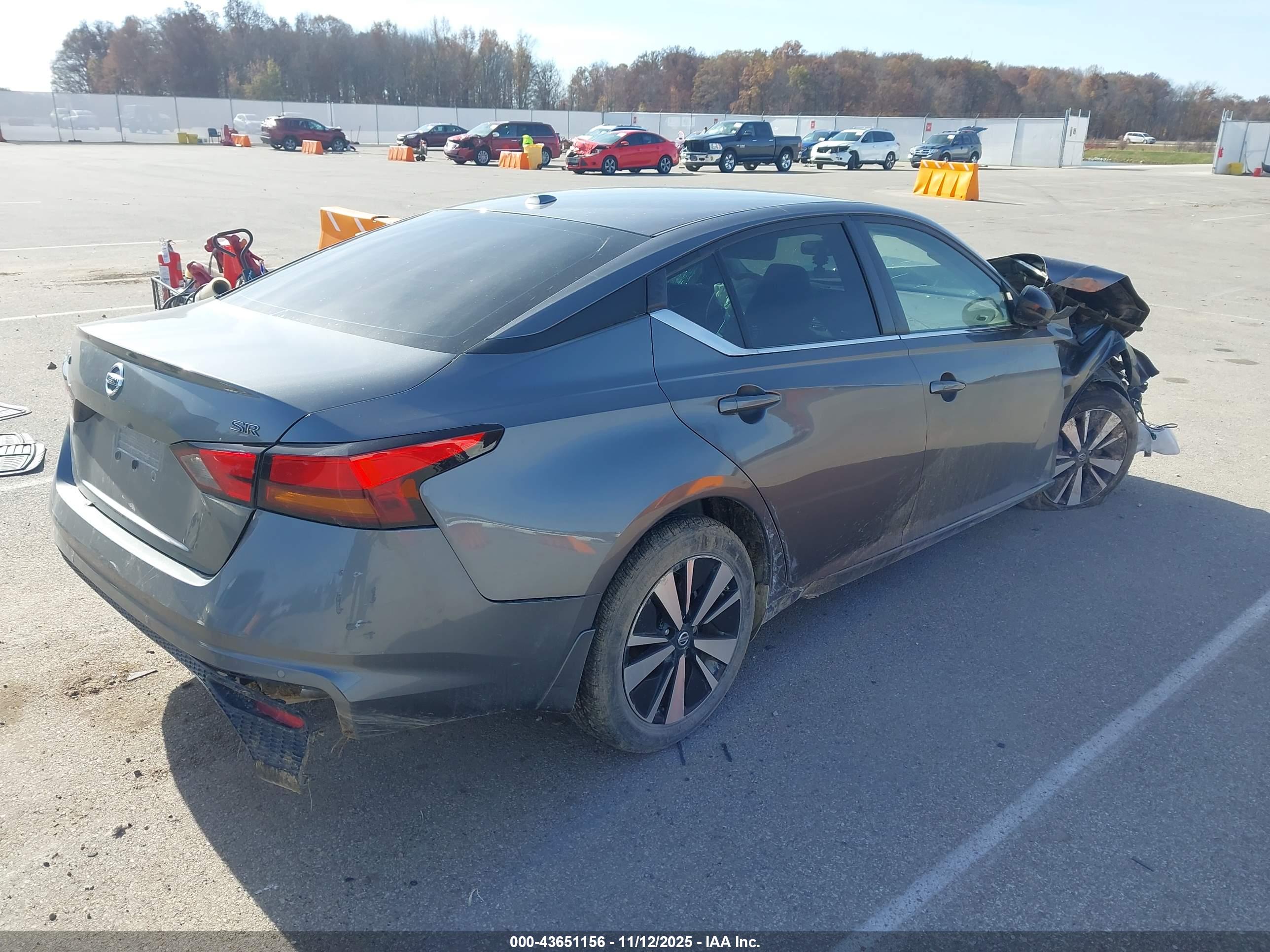 NISSAN ALTIMA image 4
