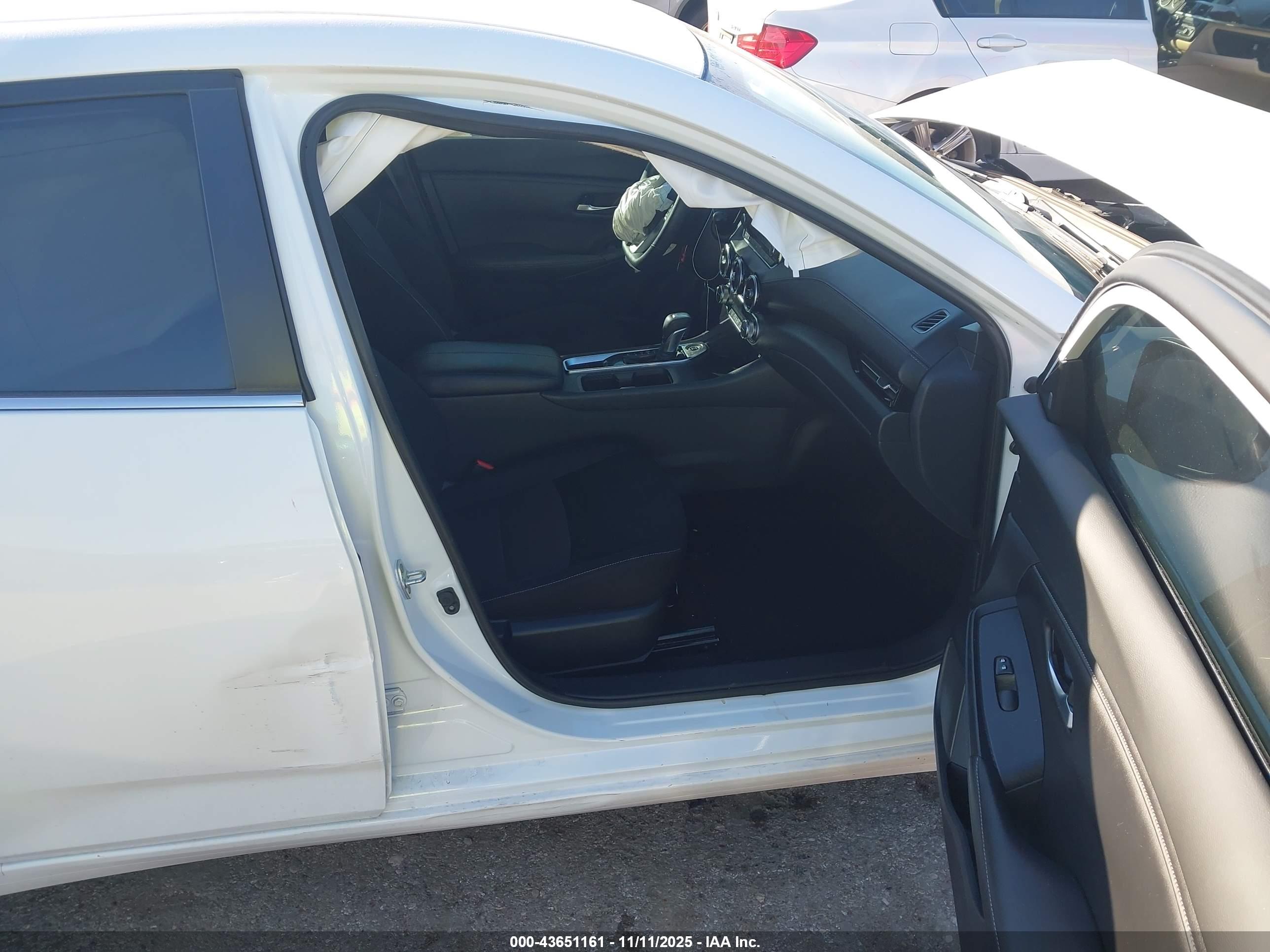 NISSAN SENTRA image 5