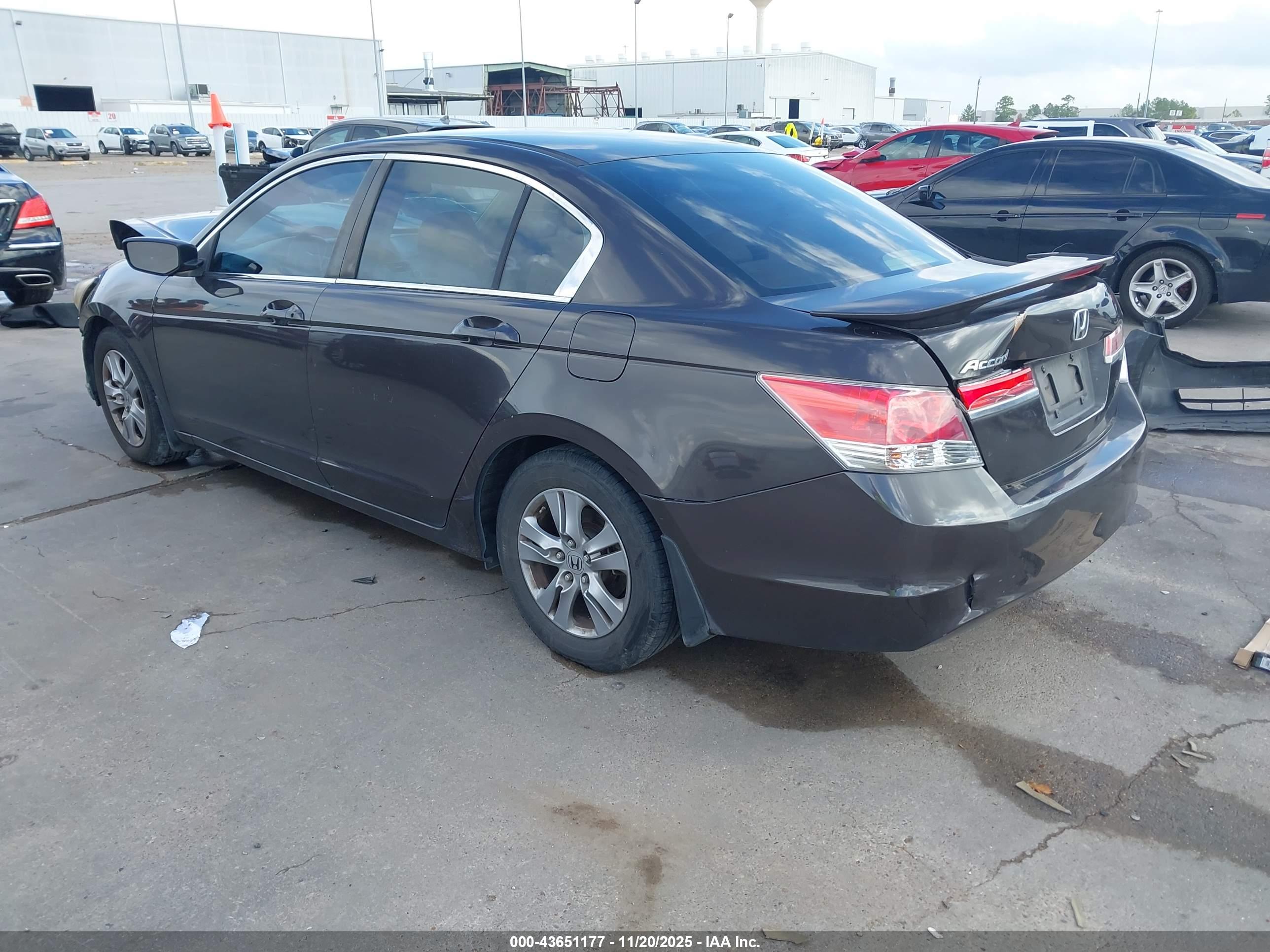 HONDA ACCORD image 3