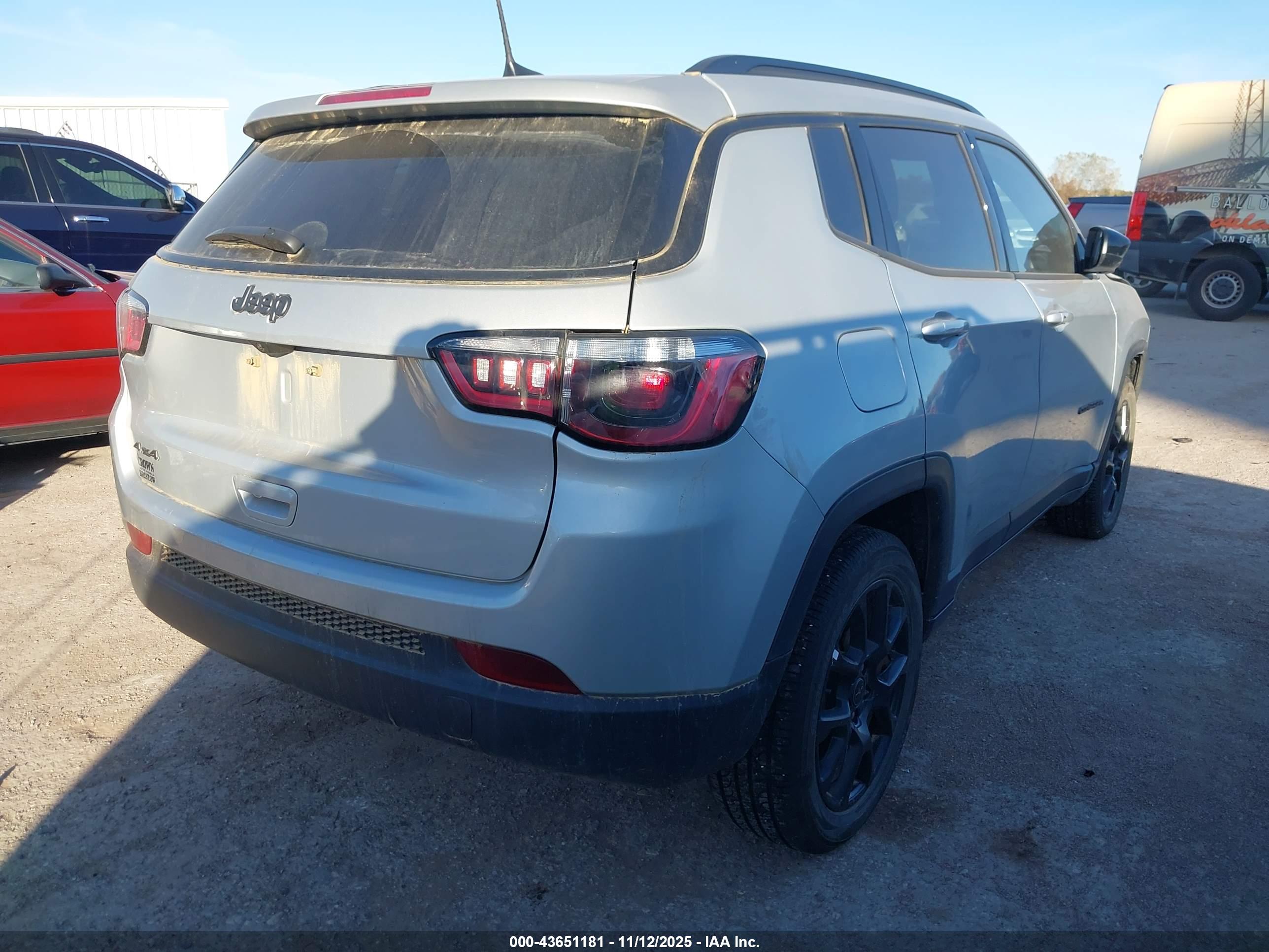 JEEP COMPASS image 4