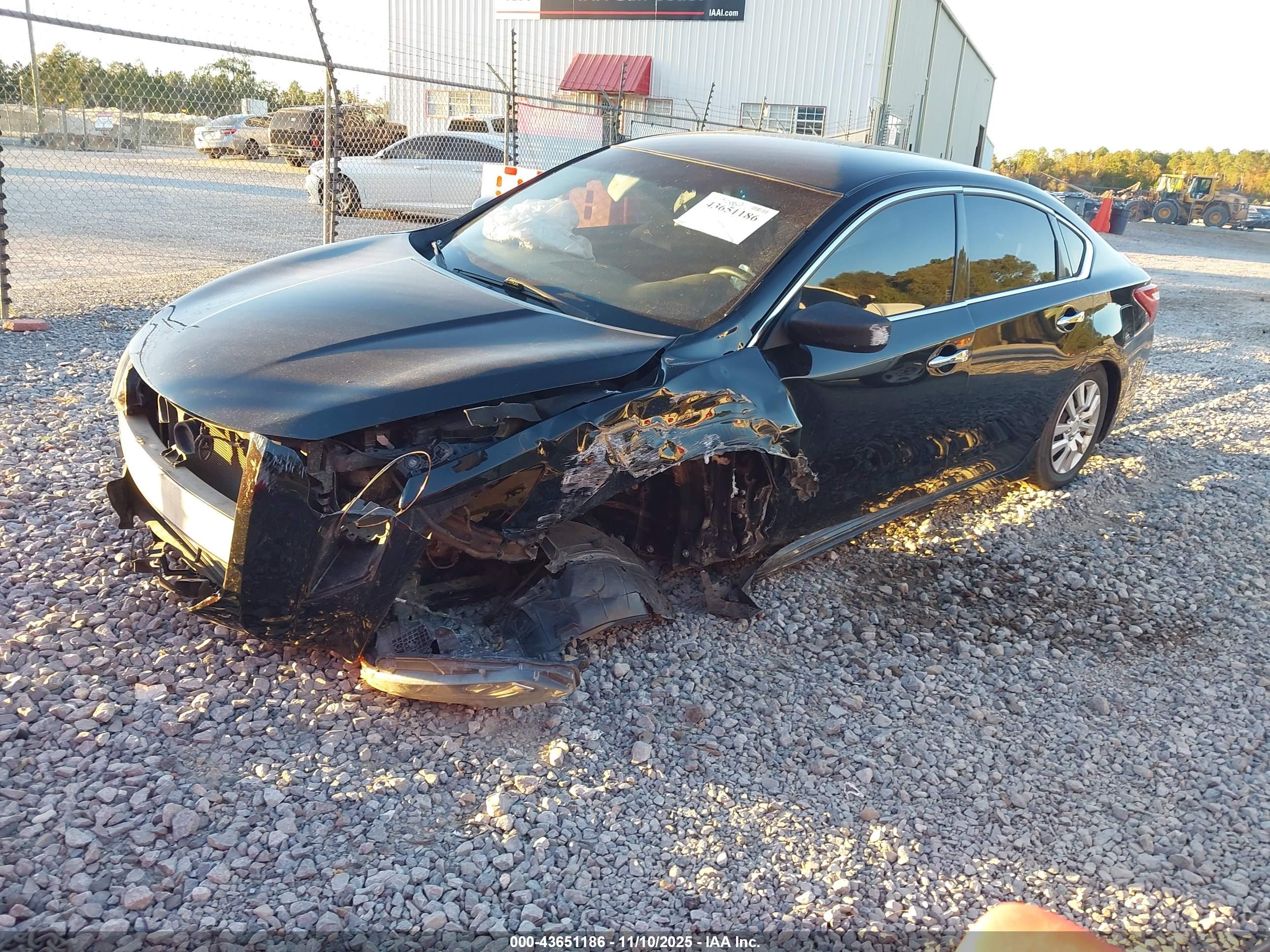 NISSAN ALTIMA image 2