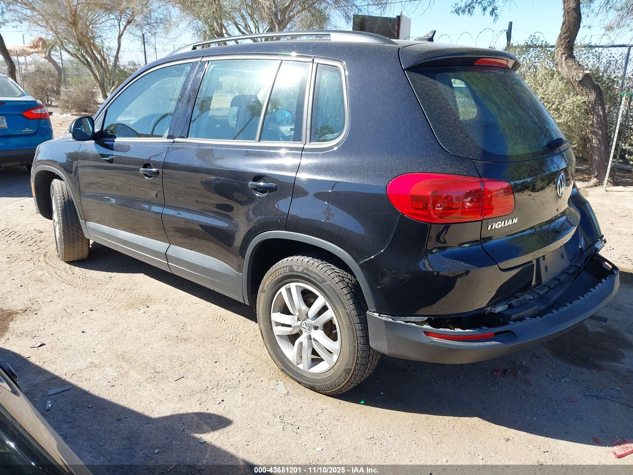 VOLKSWAGEN TIGUAN image 3