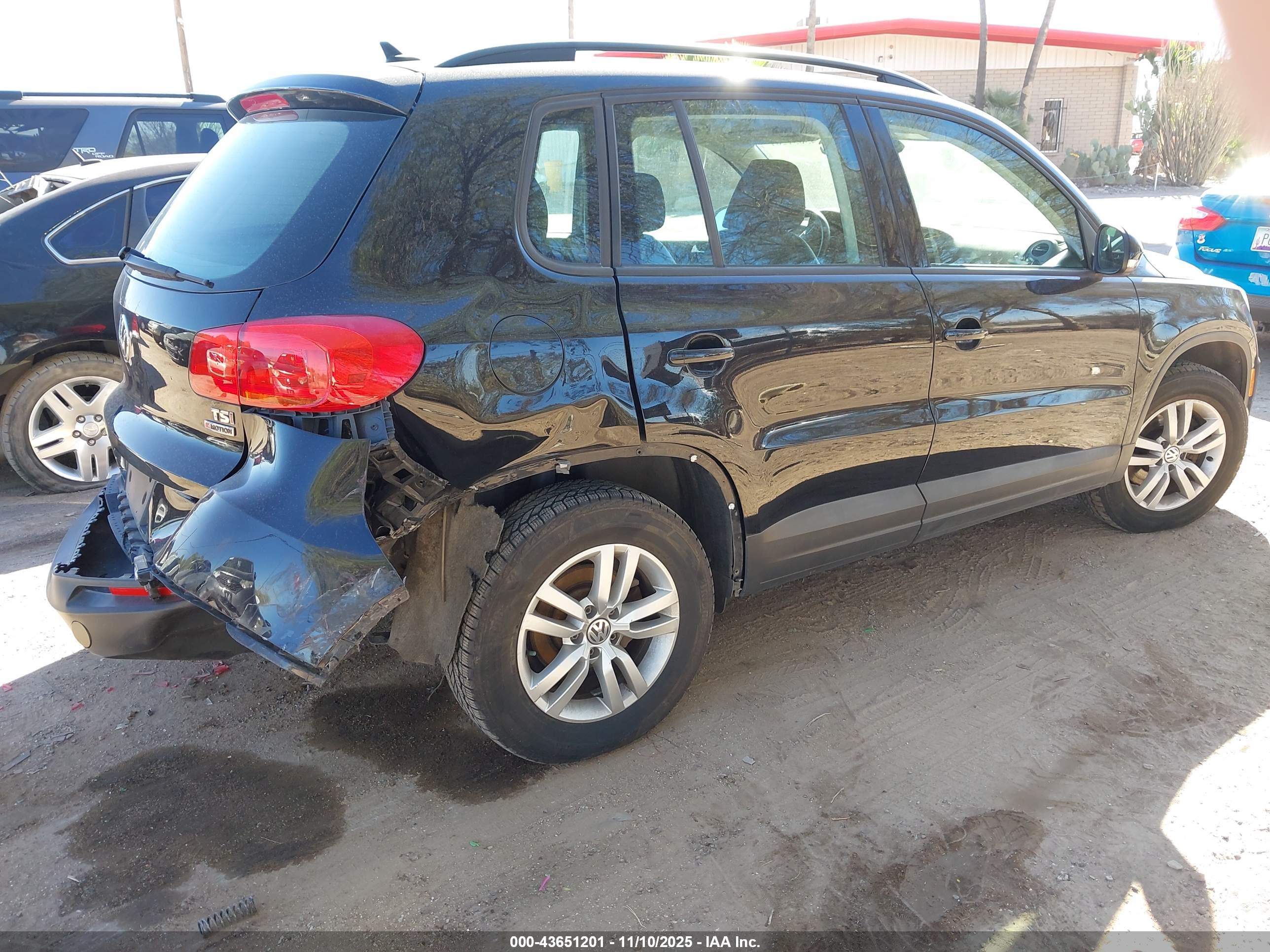 VOLKSWAGEN TIGUAN image 4