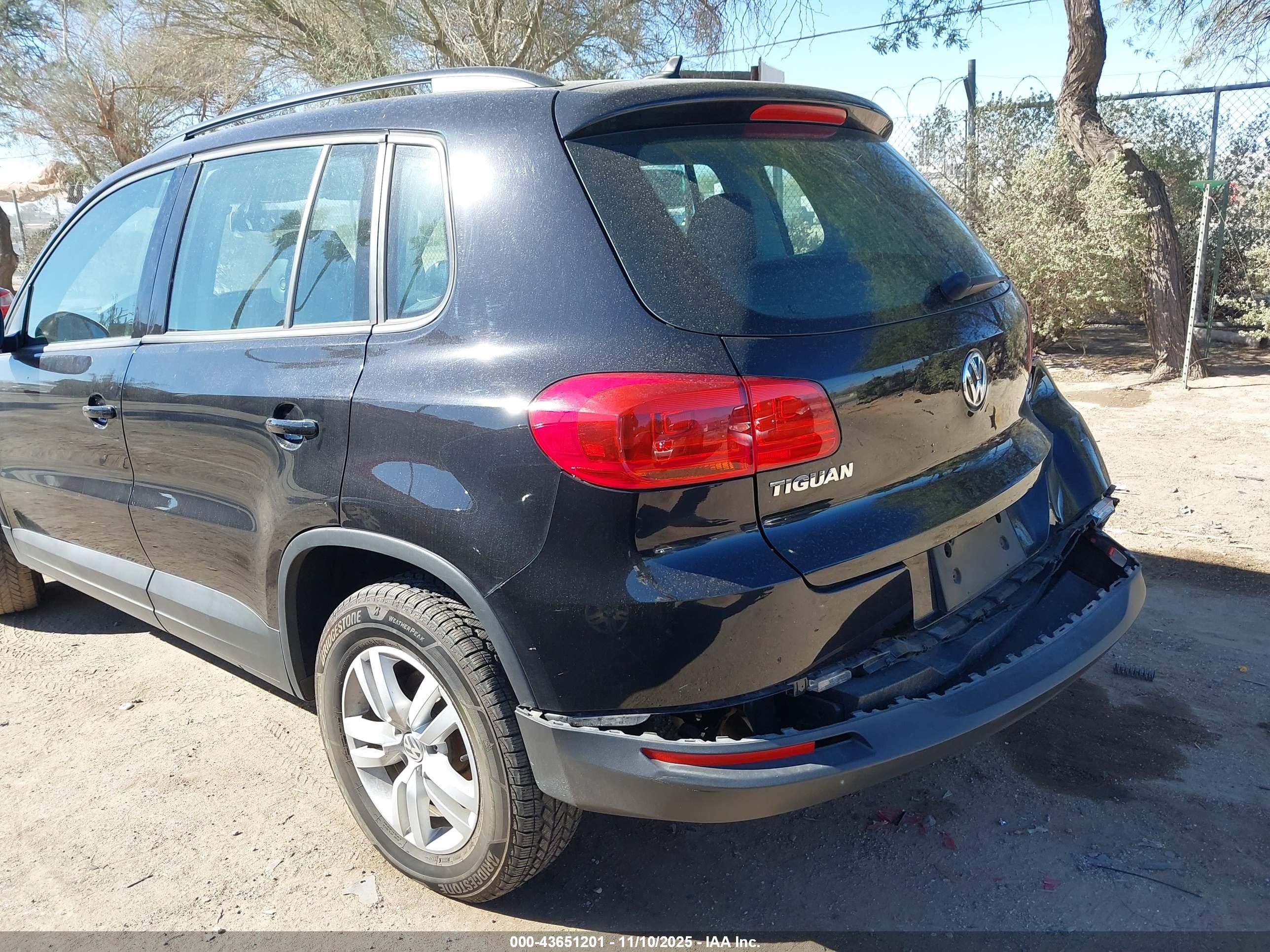 VOLKSWAGEN TIGUAN image 6