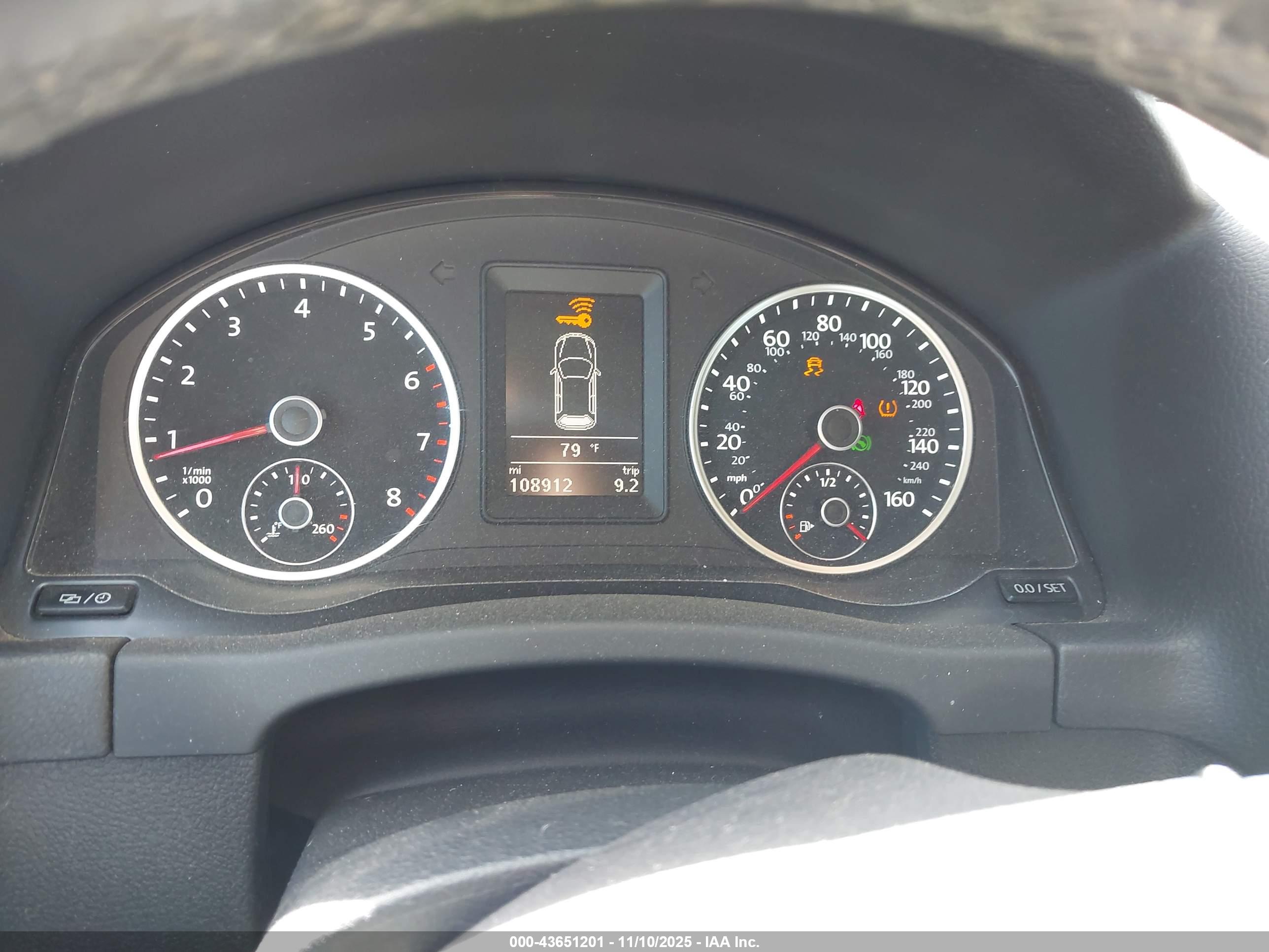 VOLKSWAGEN TIGUAN image 7