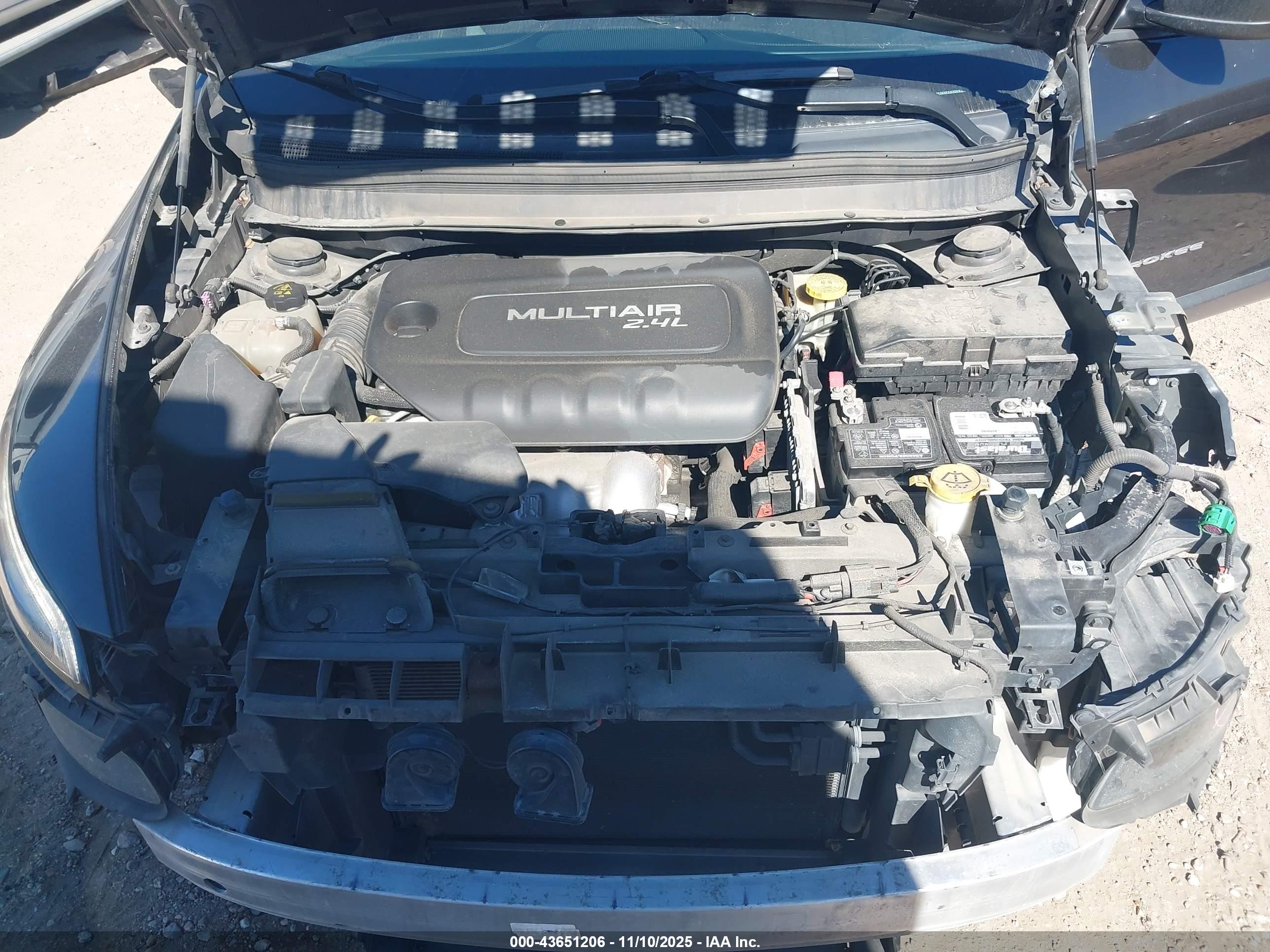 JEEP CHEROKEE image 10
