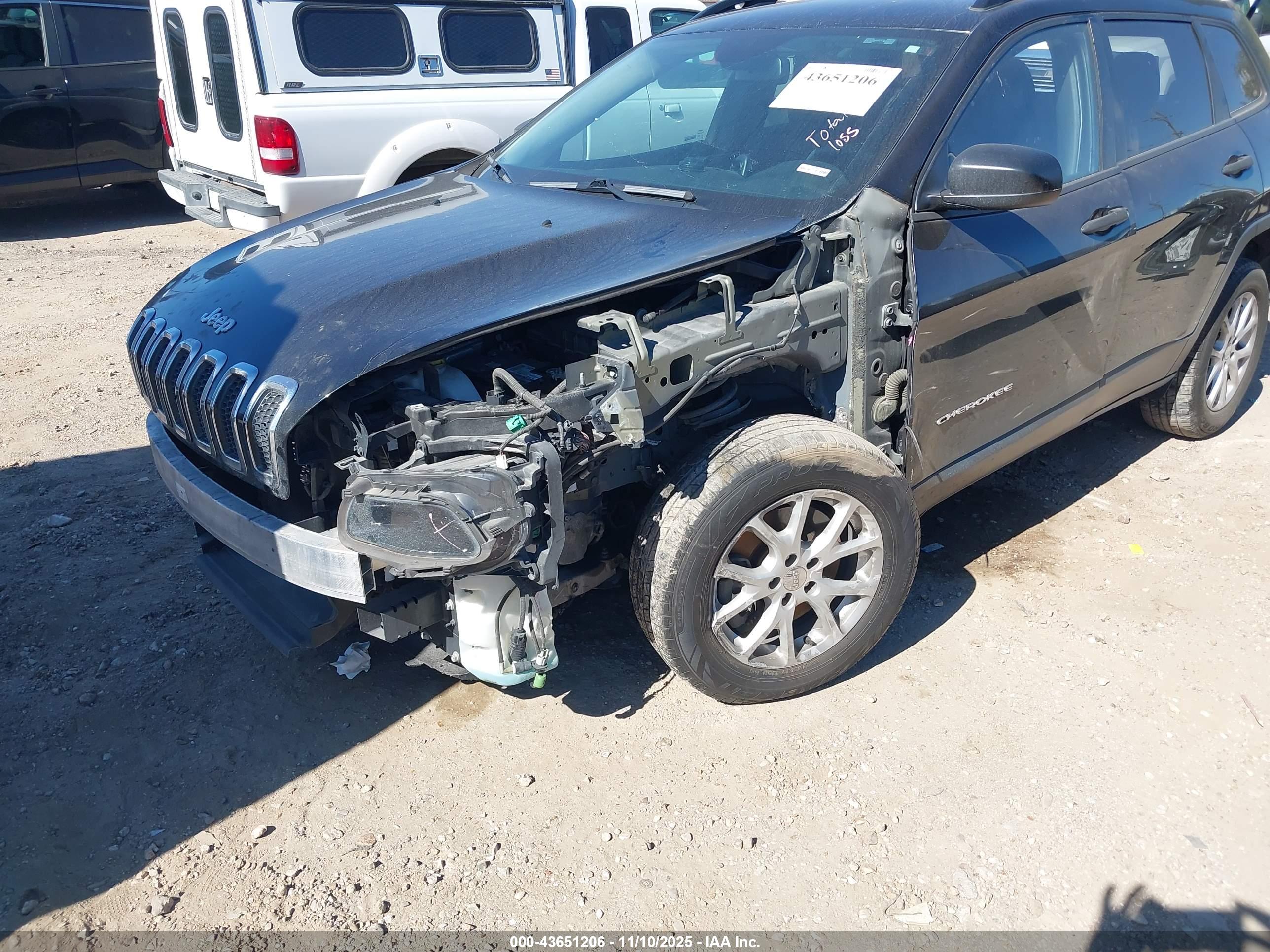 JEEP CHEROKEE image 6
