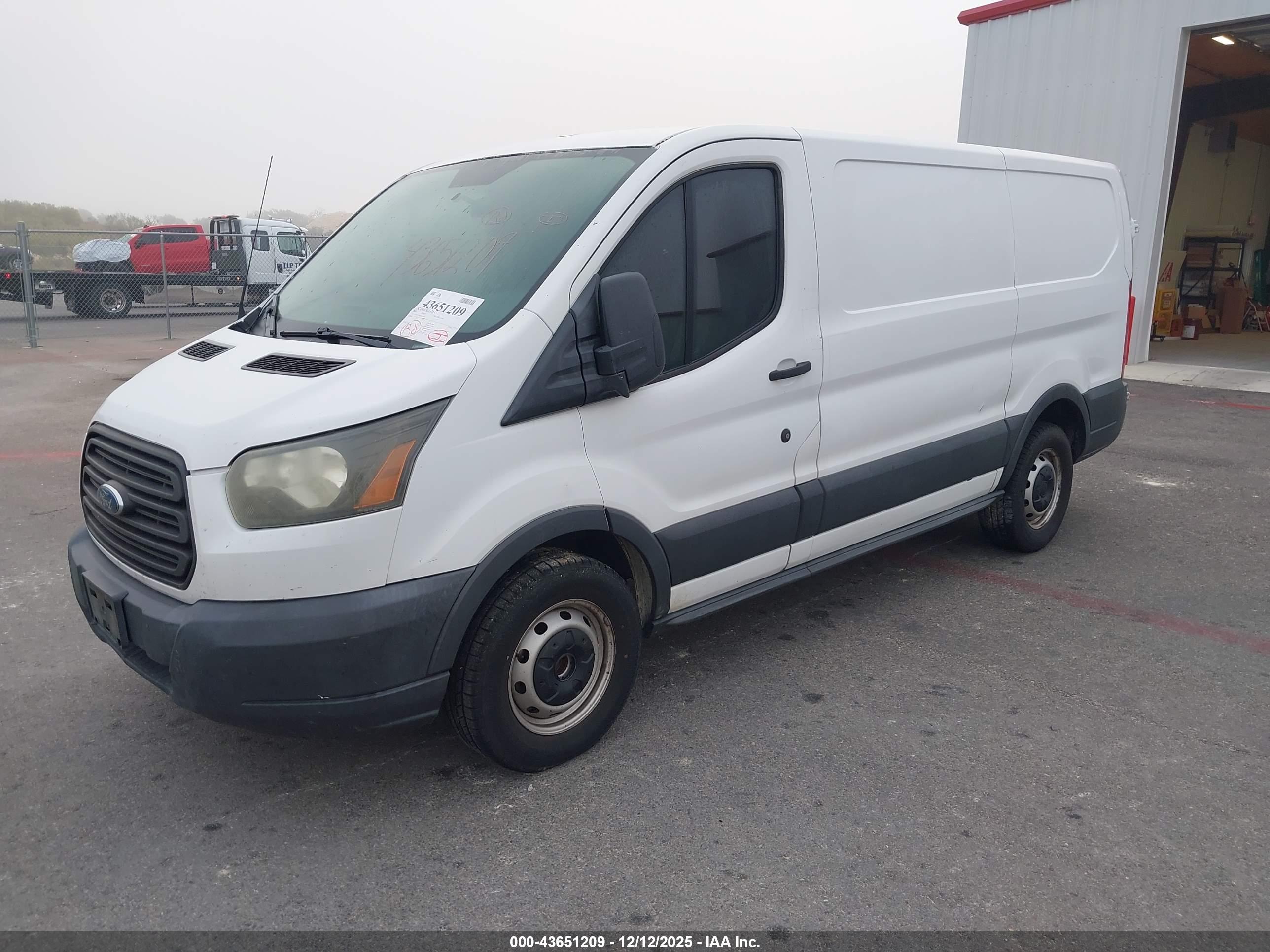 FORD TRANSIT-150 image 2