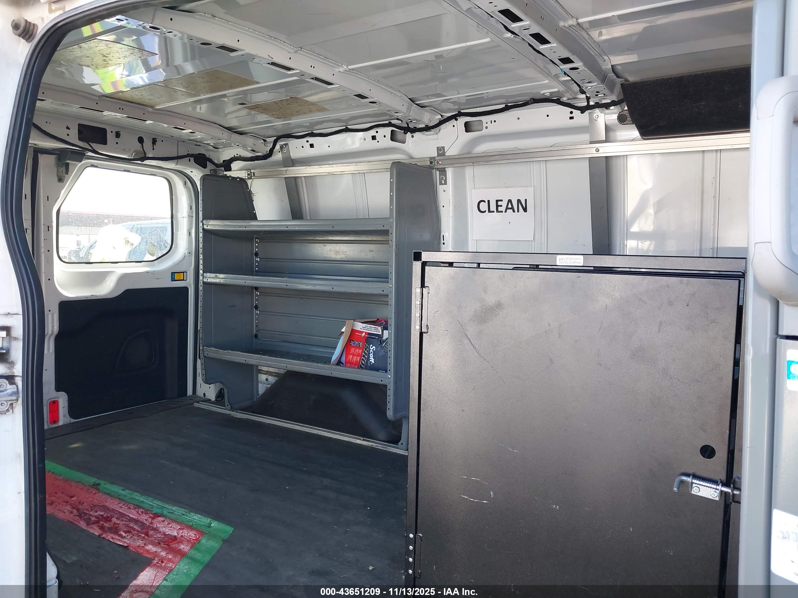 FORD TRANSIT-150 image 8