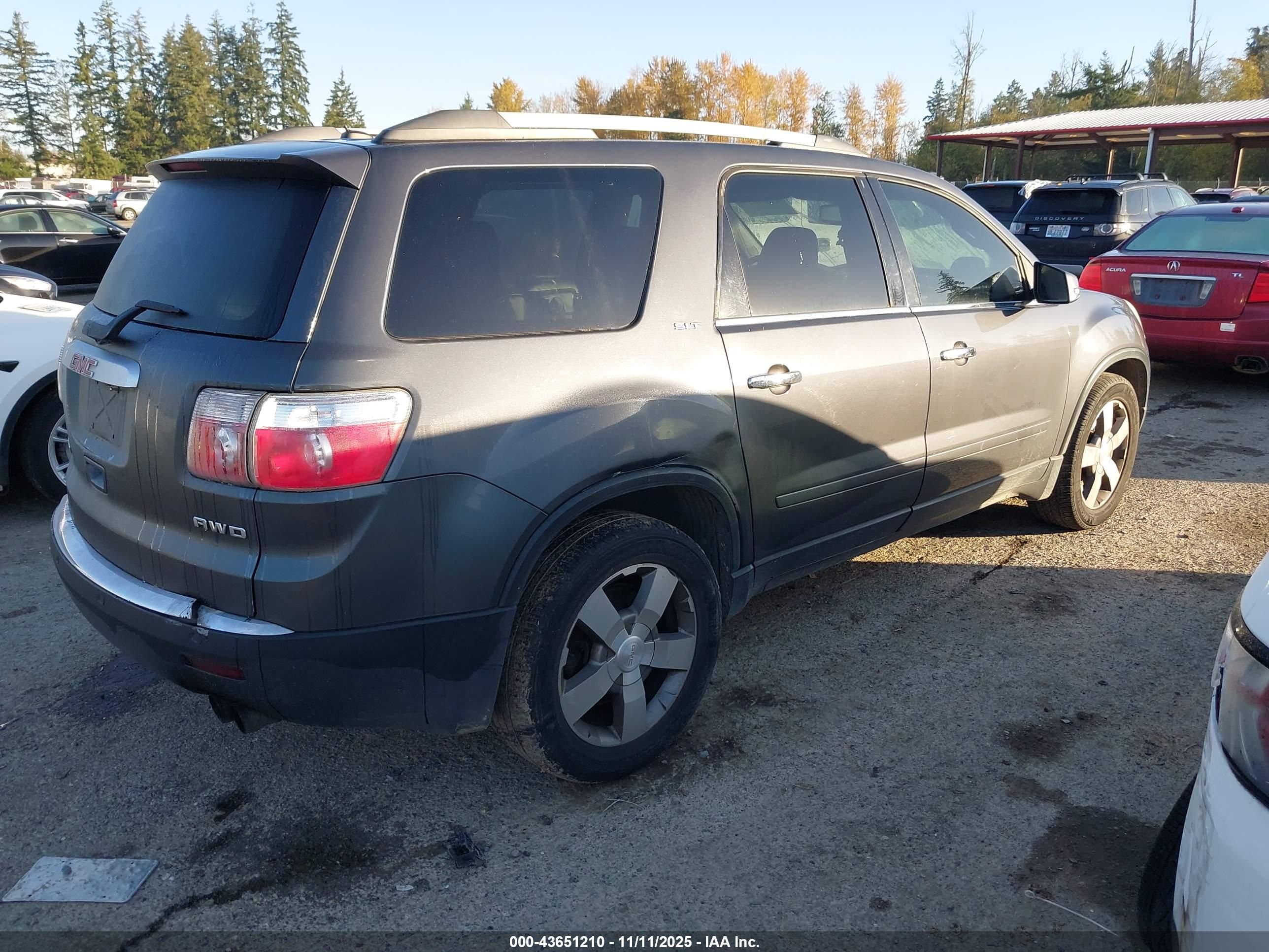 GMC ACADIA image 4