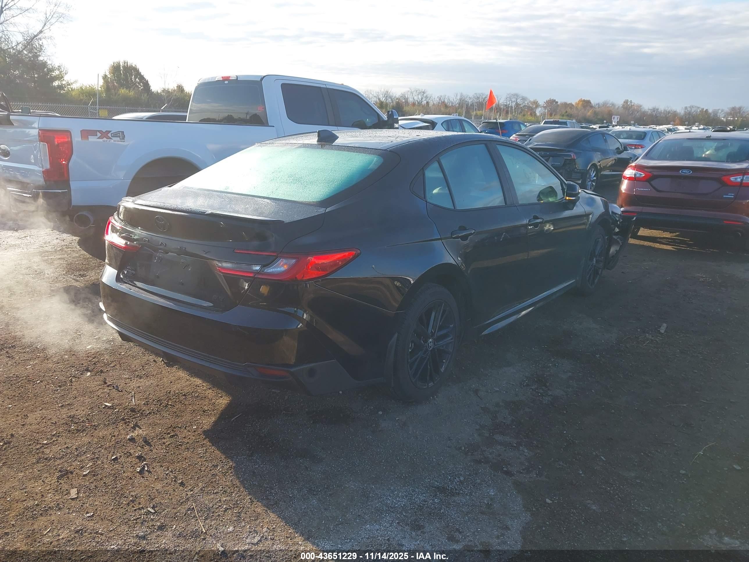 TOYOTA CAMRY image 4
