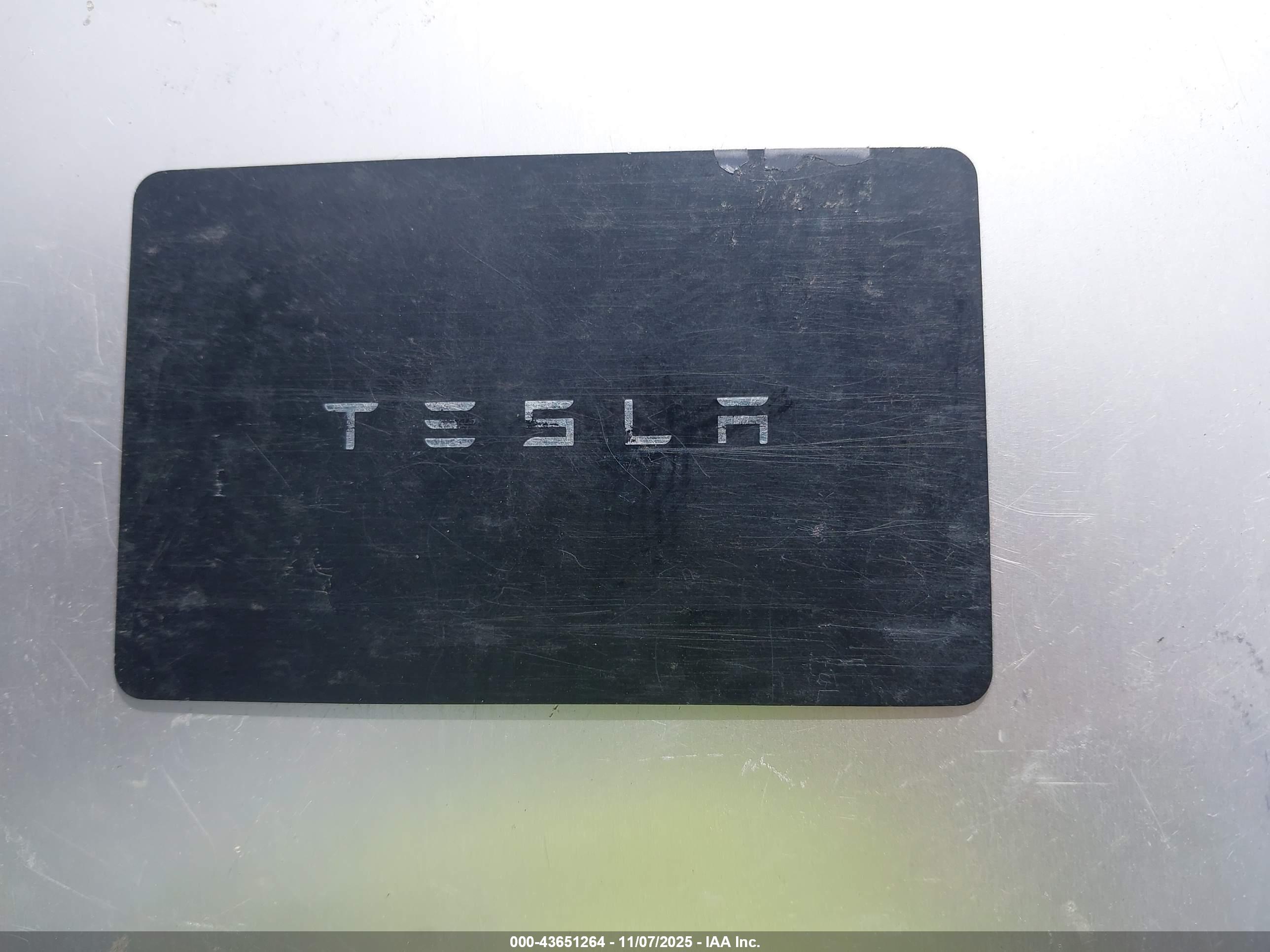 TESLA MODEL image 11