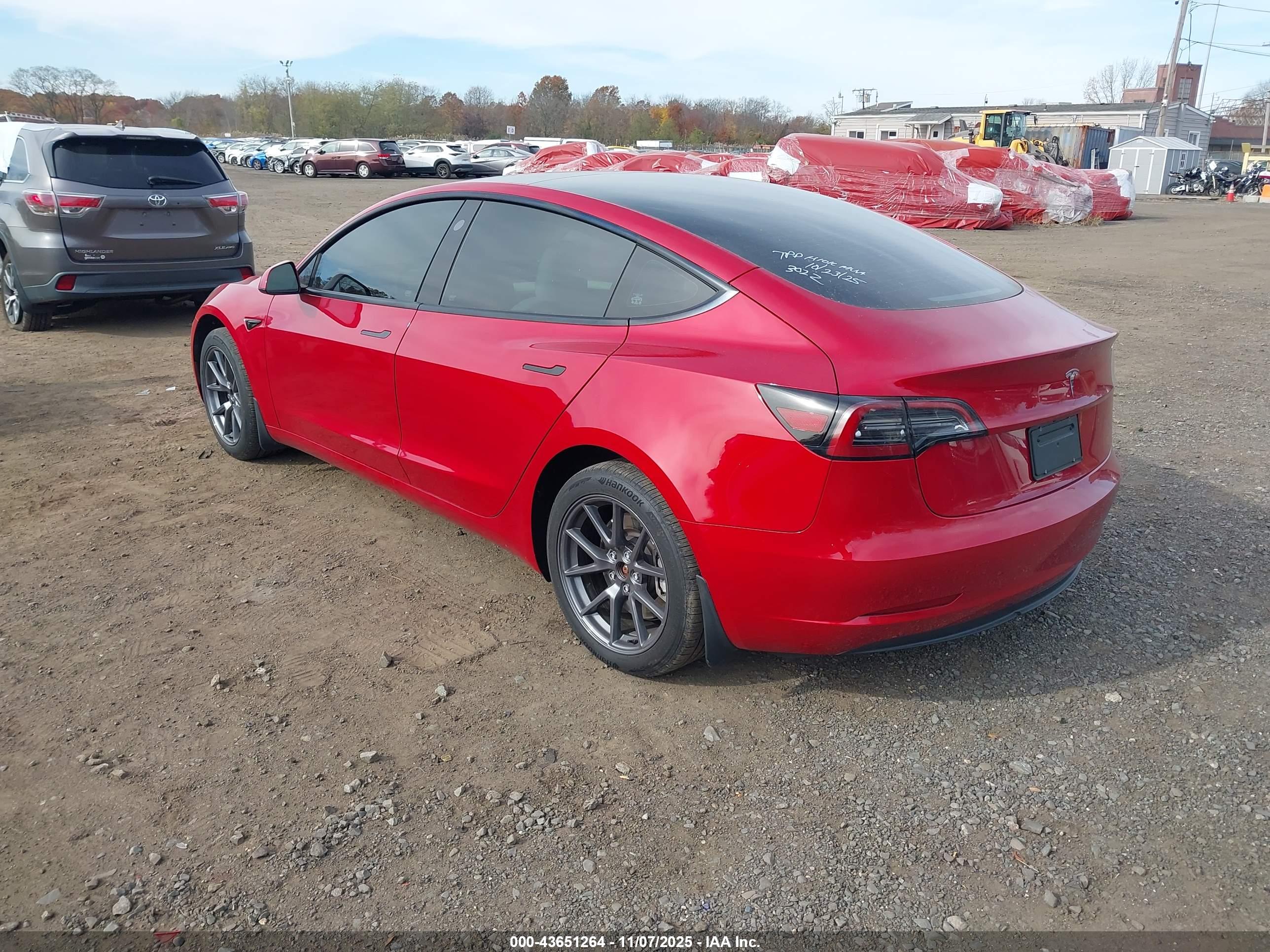 TESLA MODEL image 3
