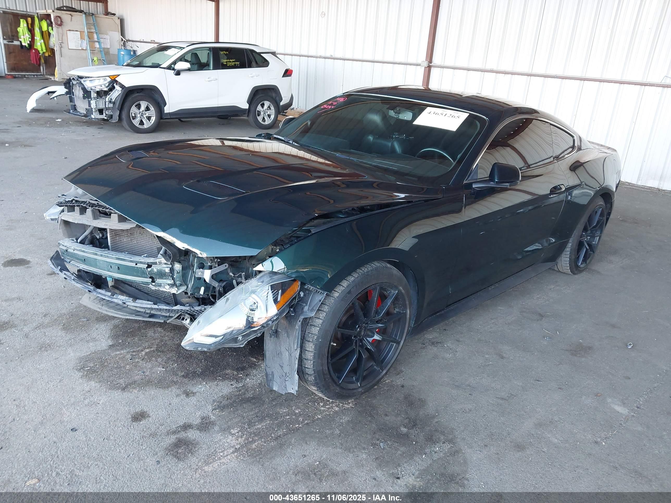 FORD MUSTANG image 2