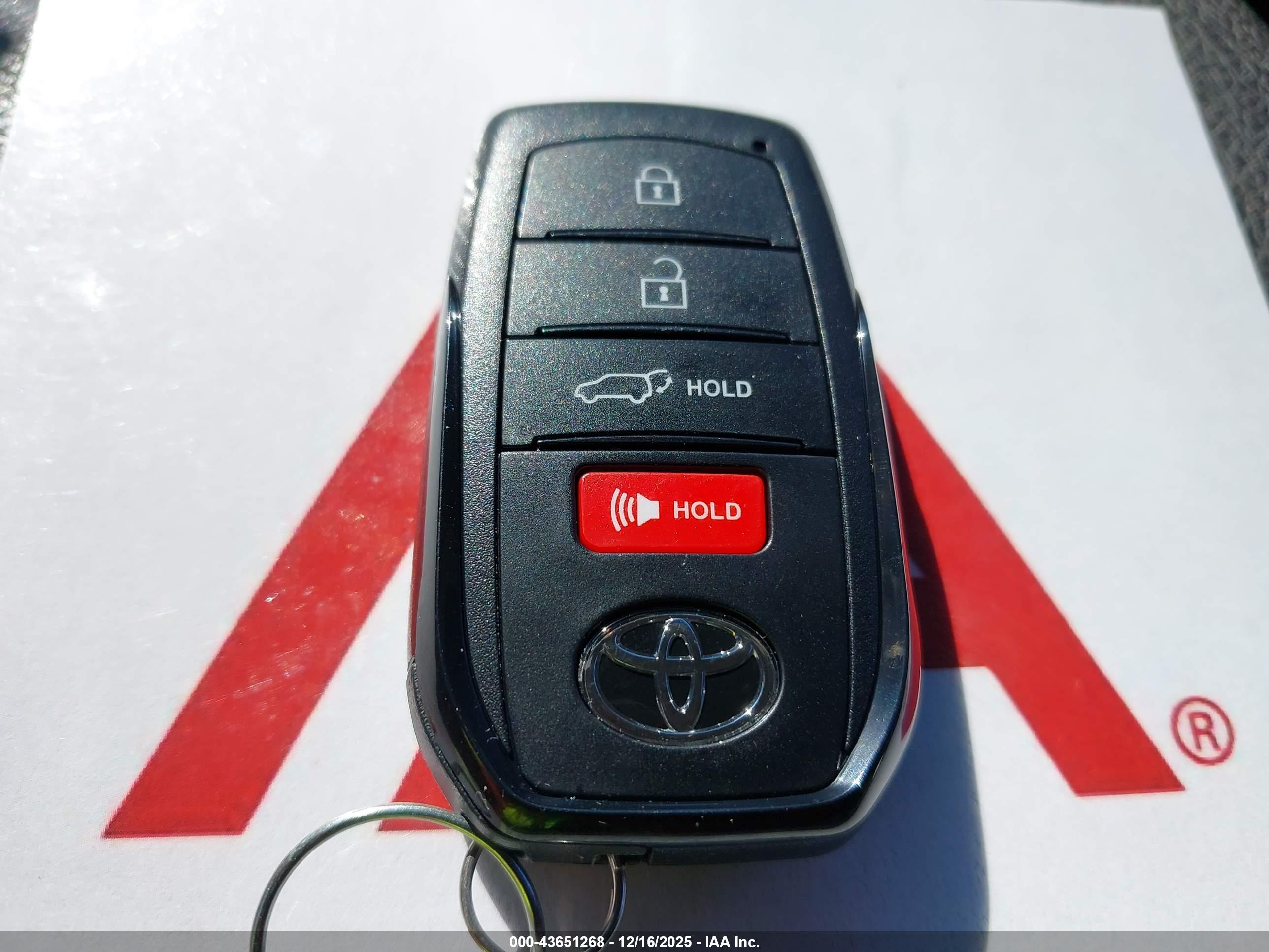 TOYOTA COROLLA image 11