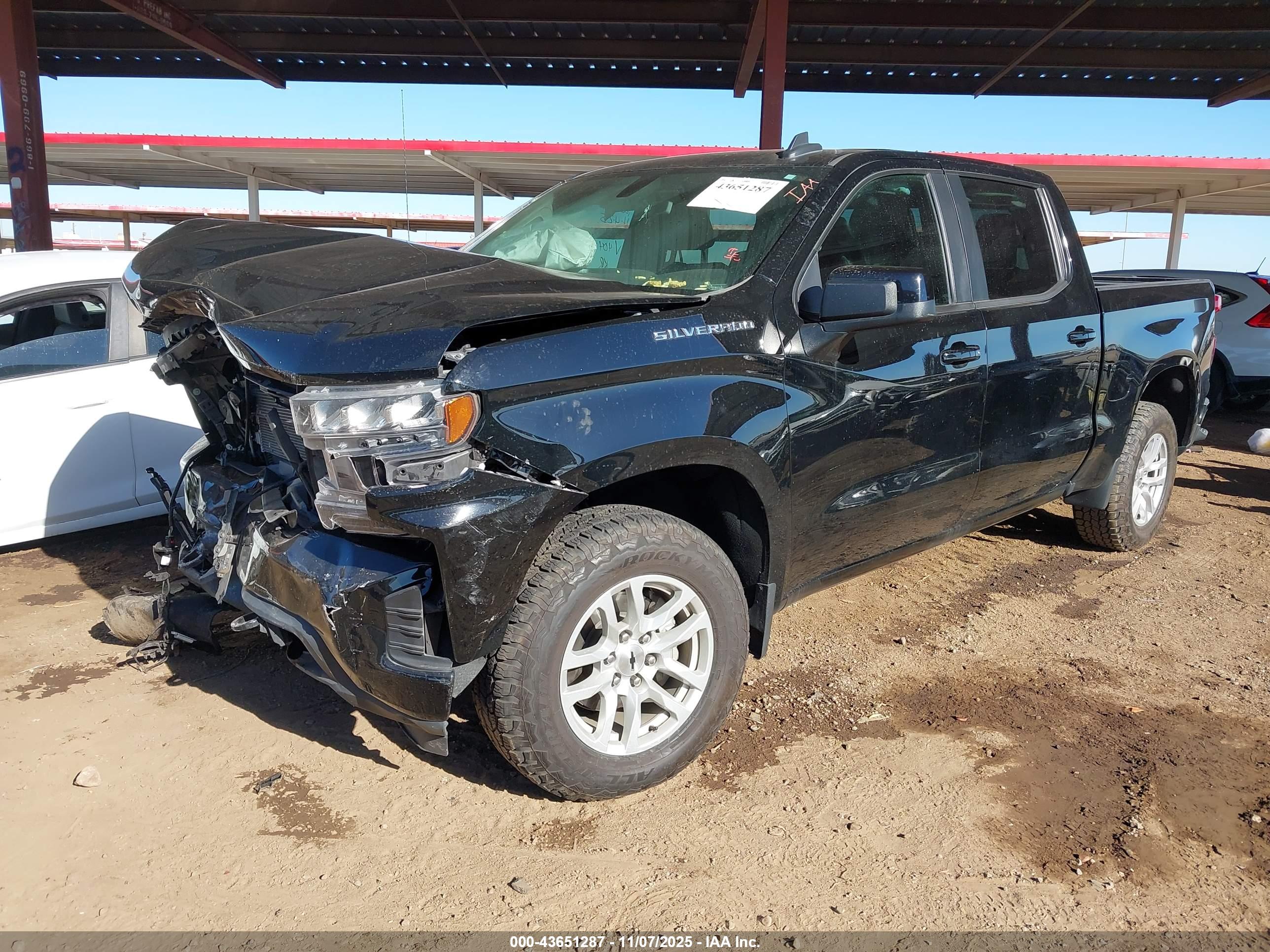 CHEVROLET SILVERADO image 2