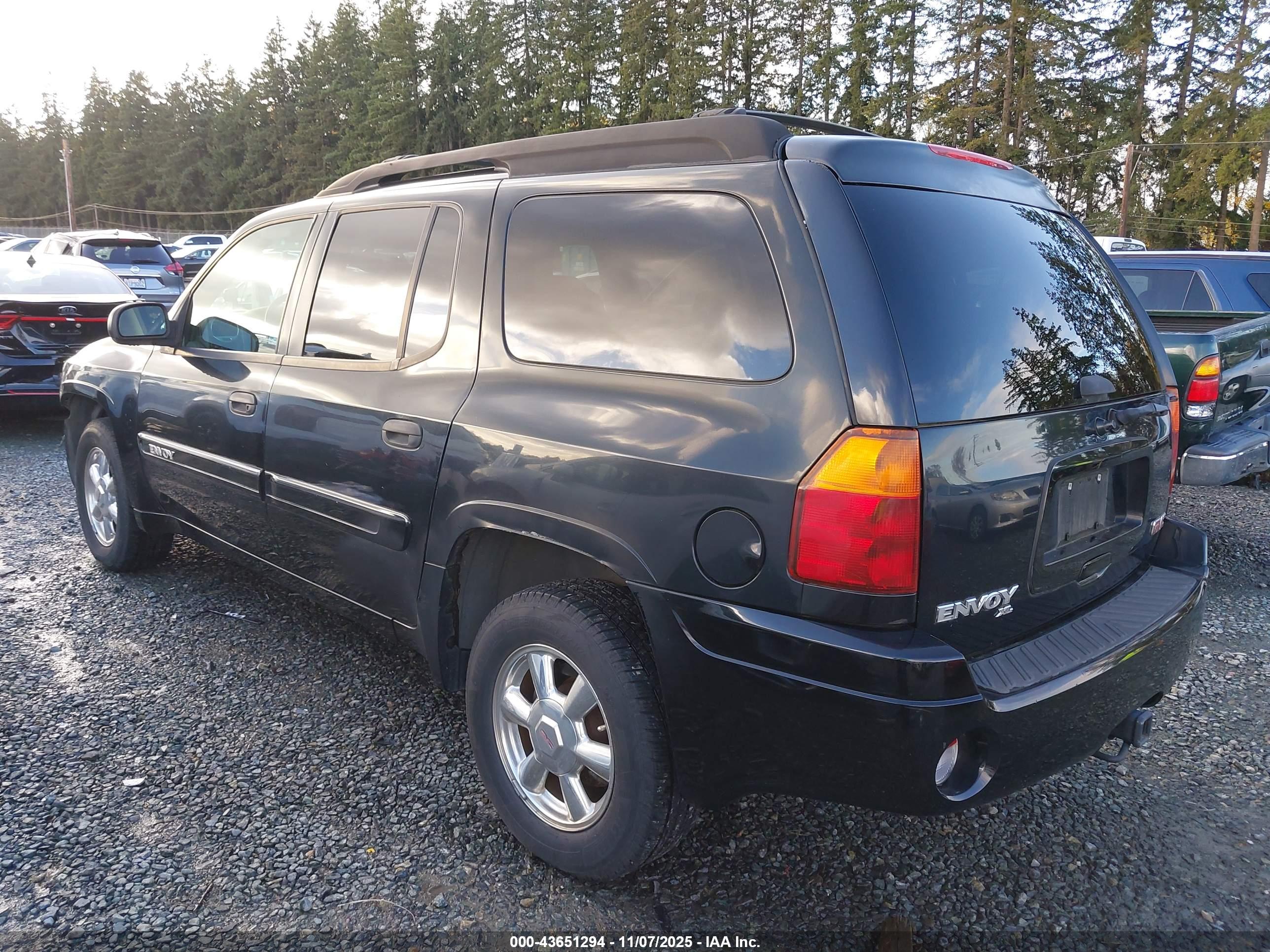 GMC ENVOY image 3
