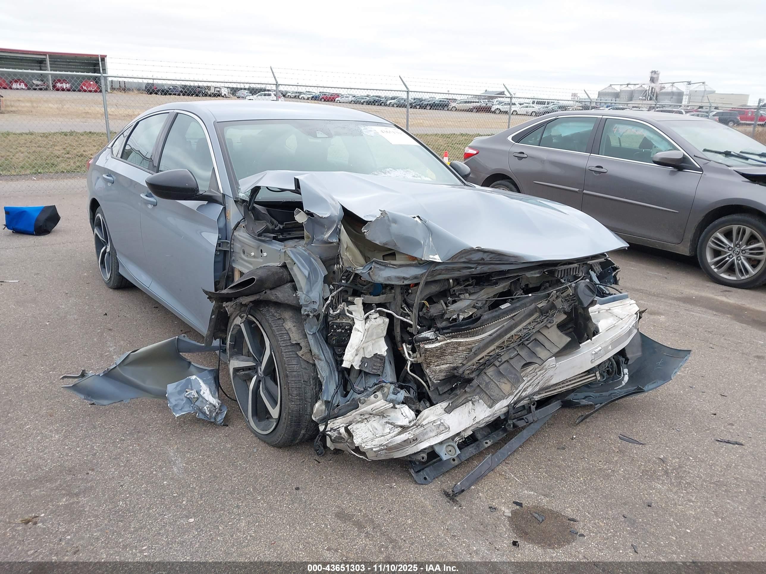 HONDA ACCORD image 6