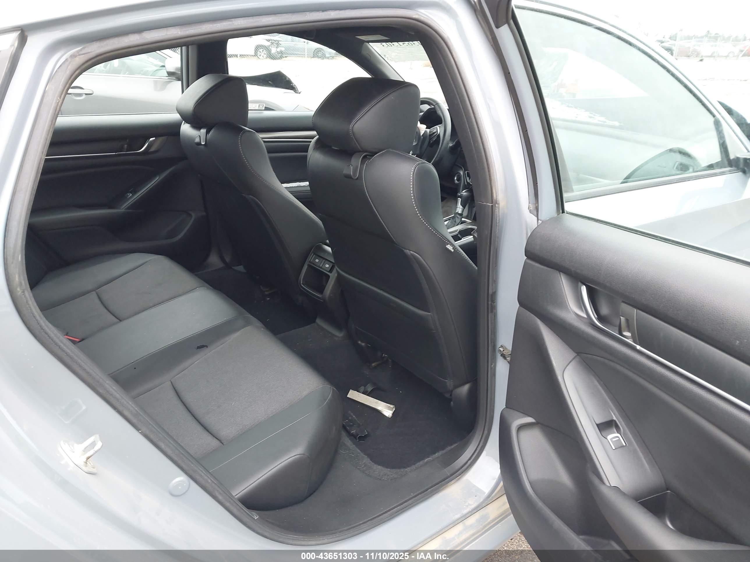 HONDA ACCORD image 8