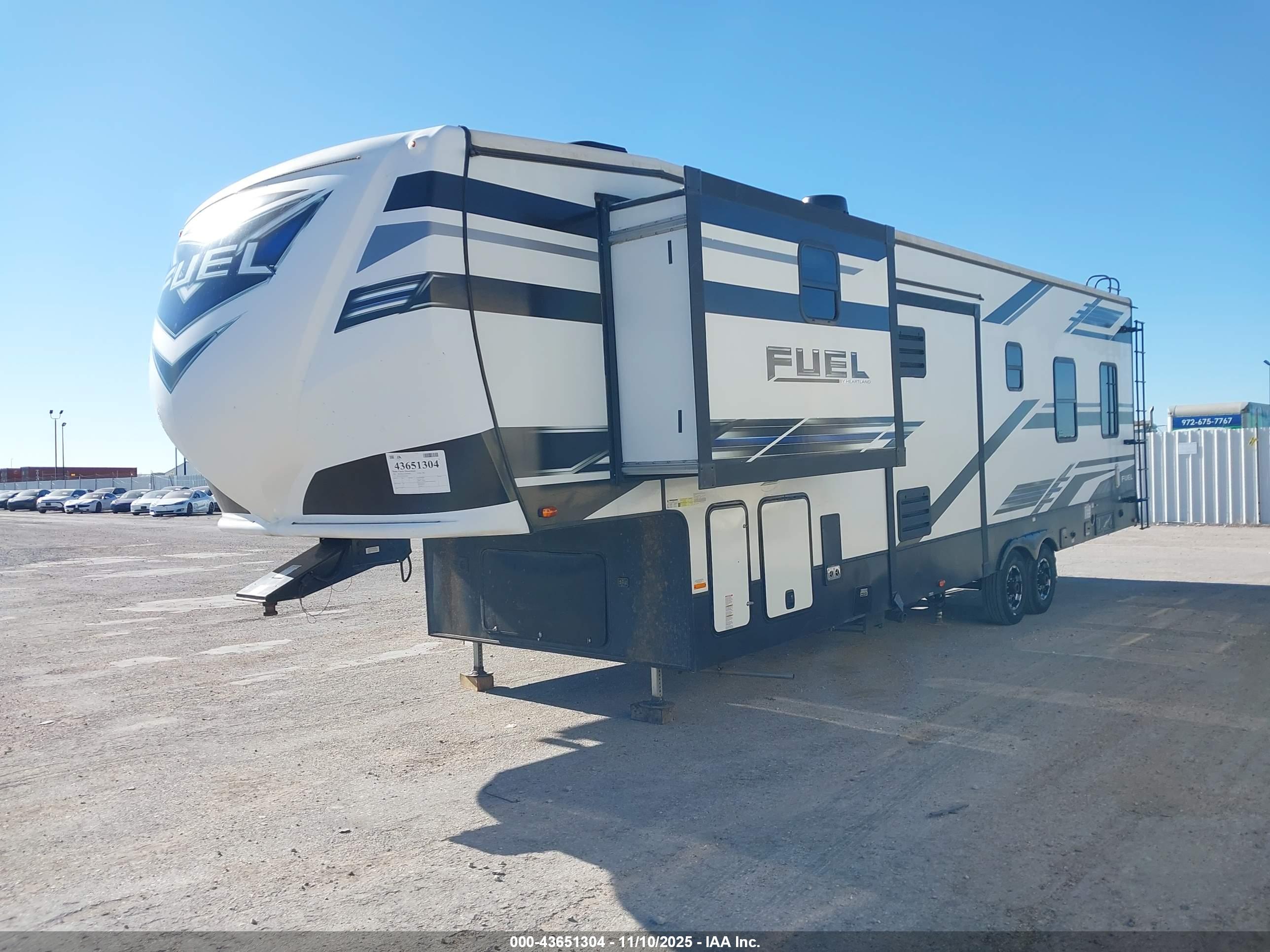 HEARTLAND RV image 2
