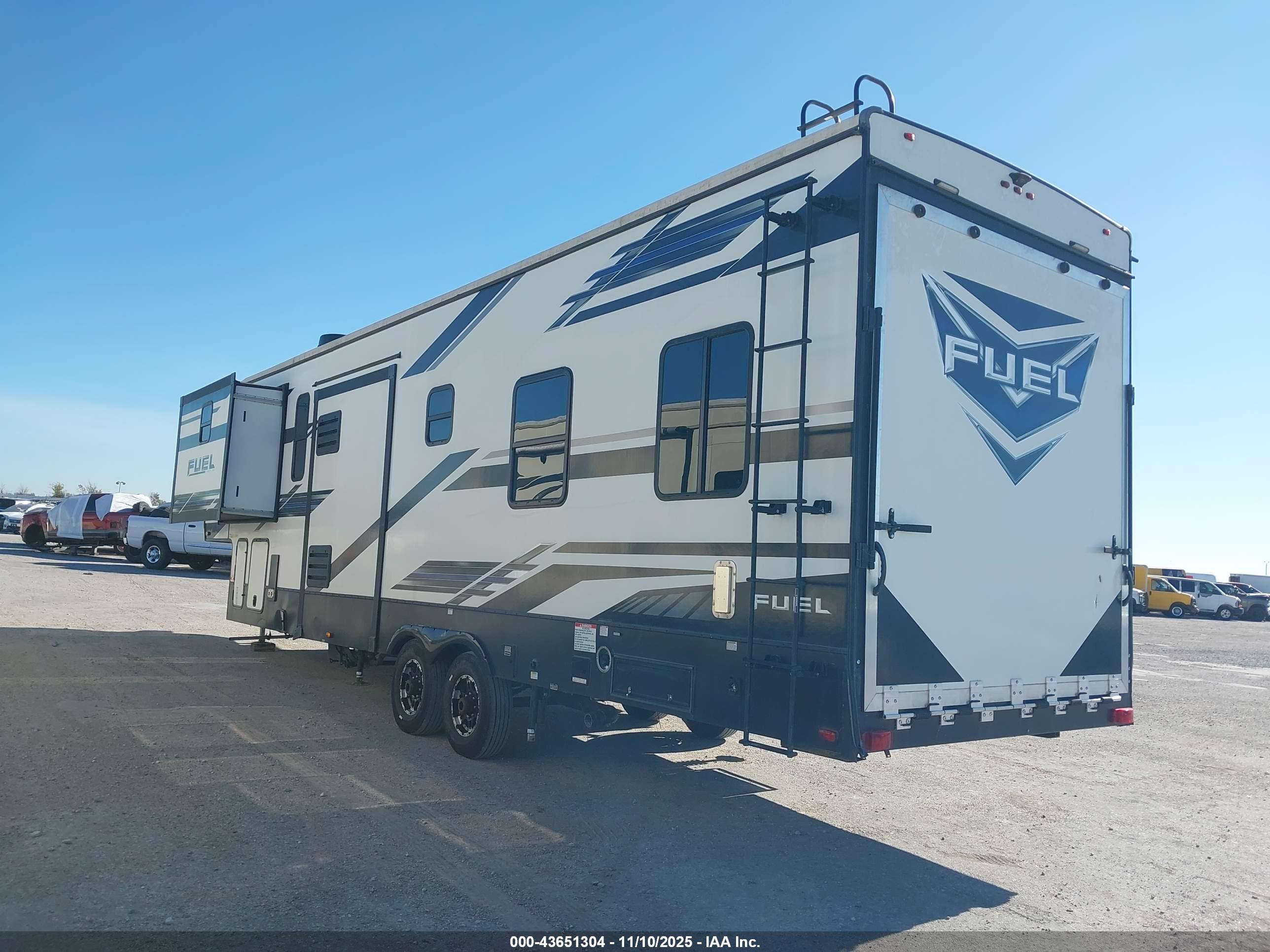 HEARTLAND RV image 3