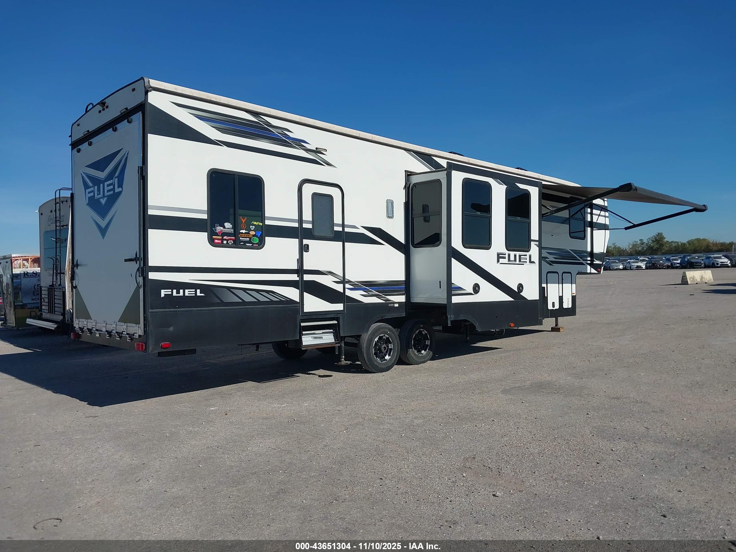 HEARTLAND RV image 4