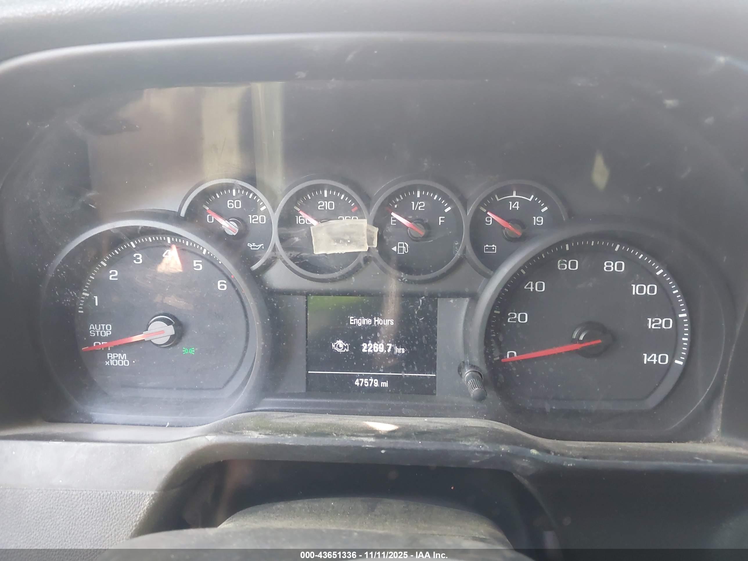 CHEVROLET SILVERADO image 7
