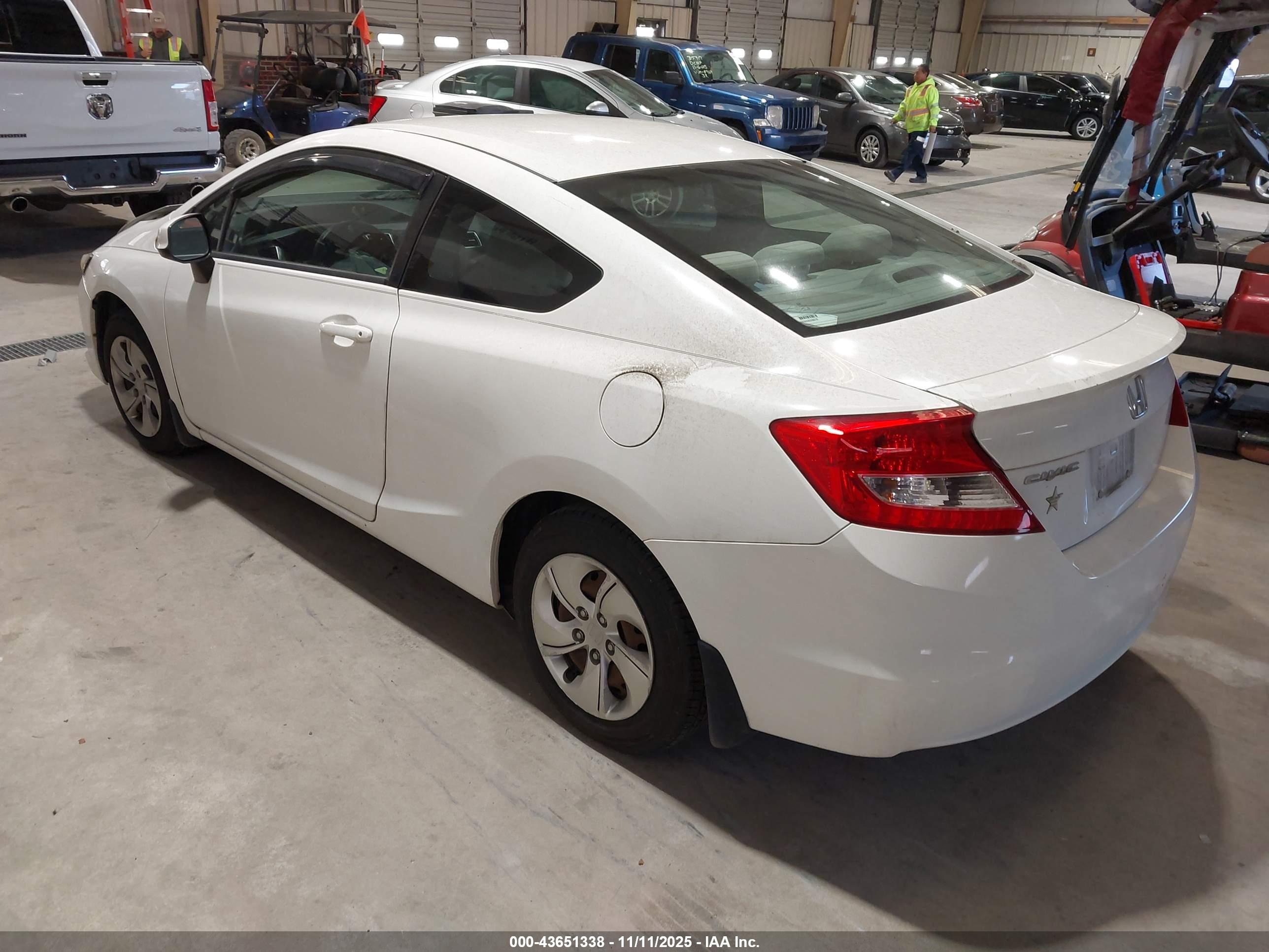 HONDA CIVIC image 3