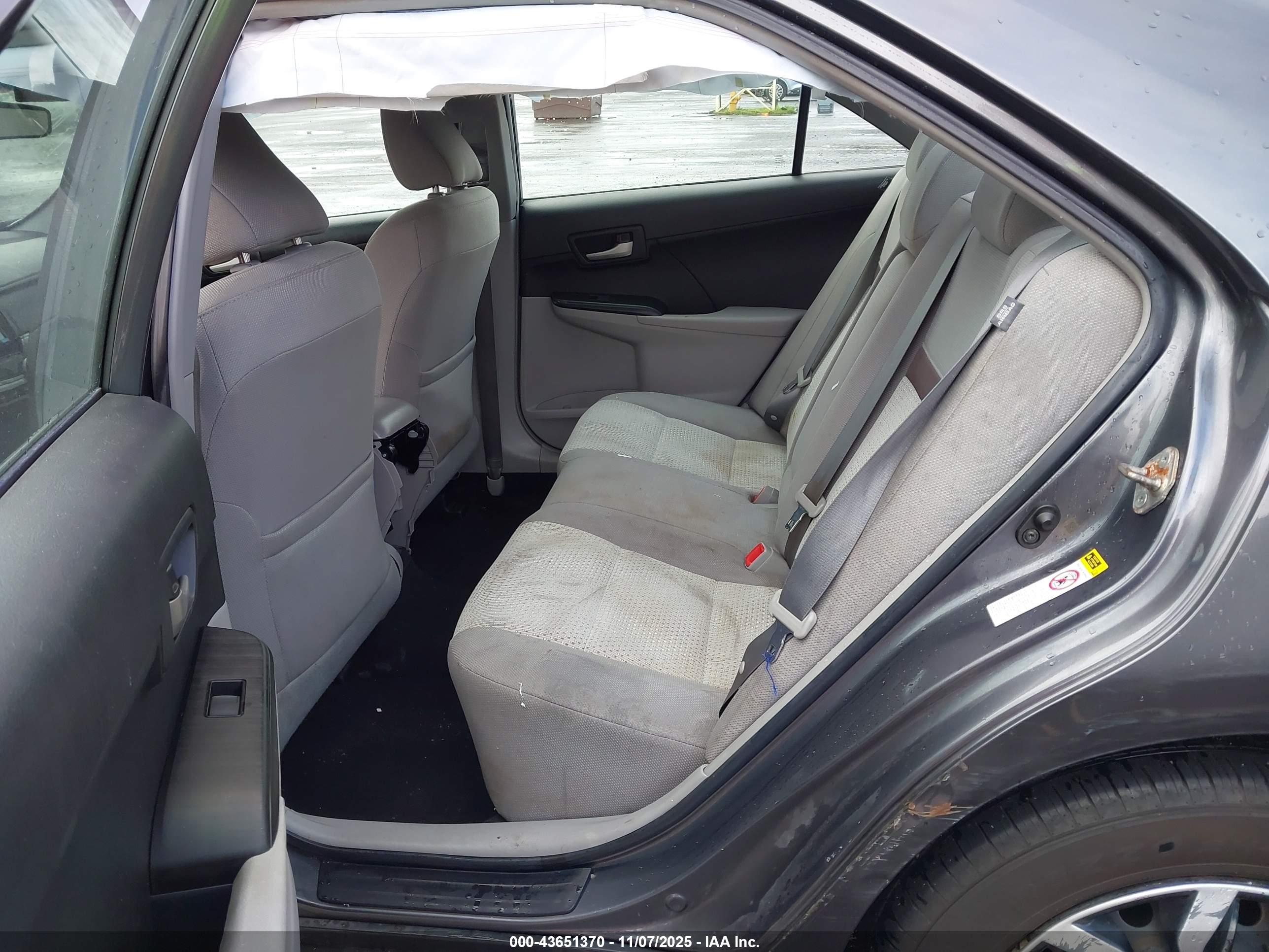 TOYOTA CAMRY image 8