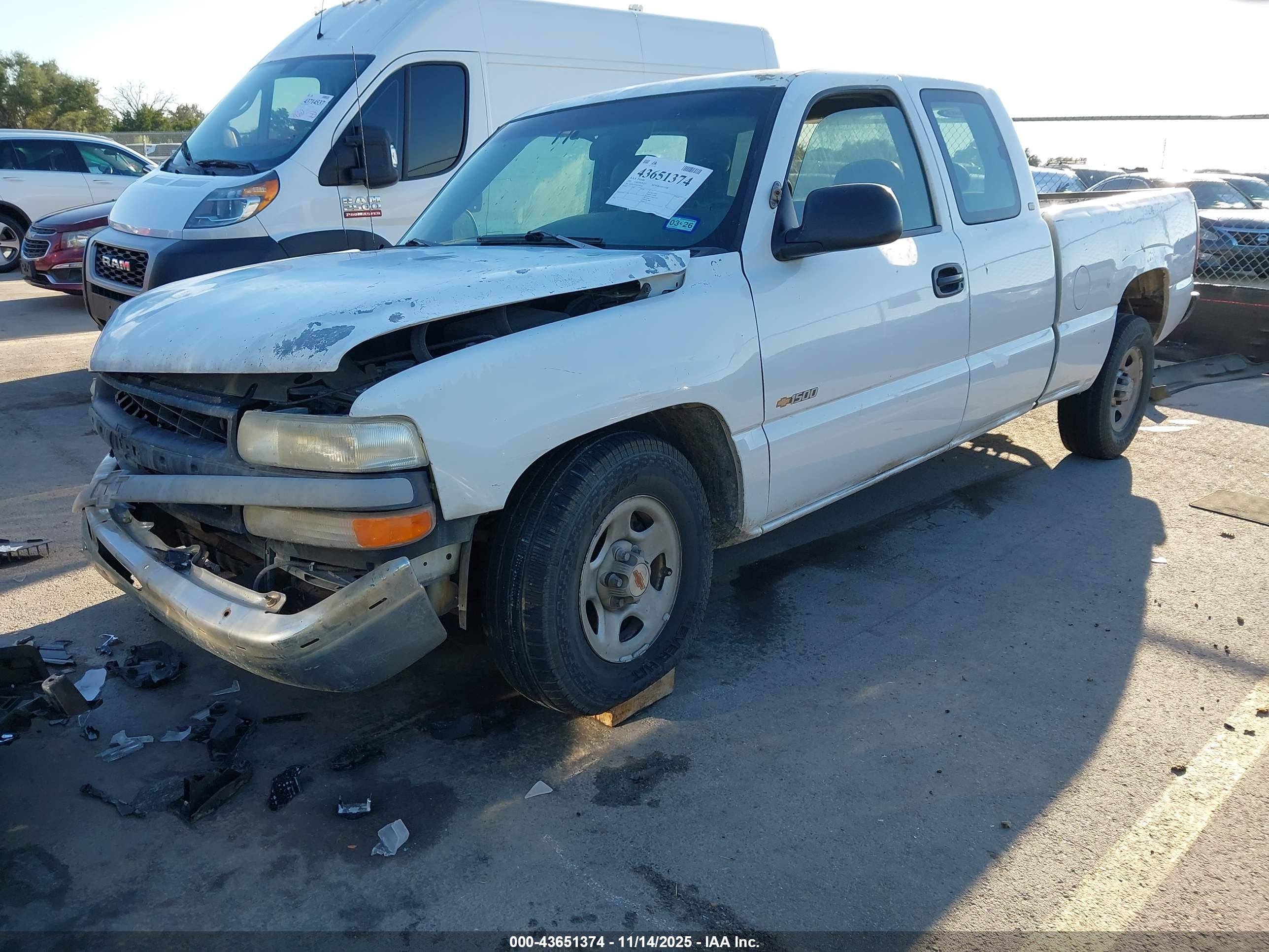 CHEVROLET SILVERADO image 2