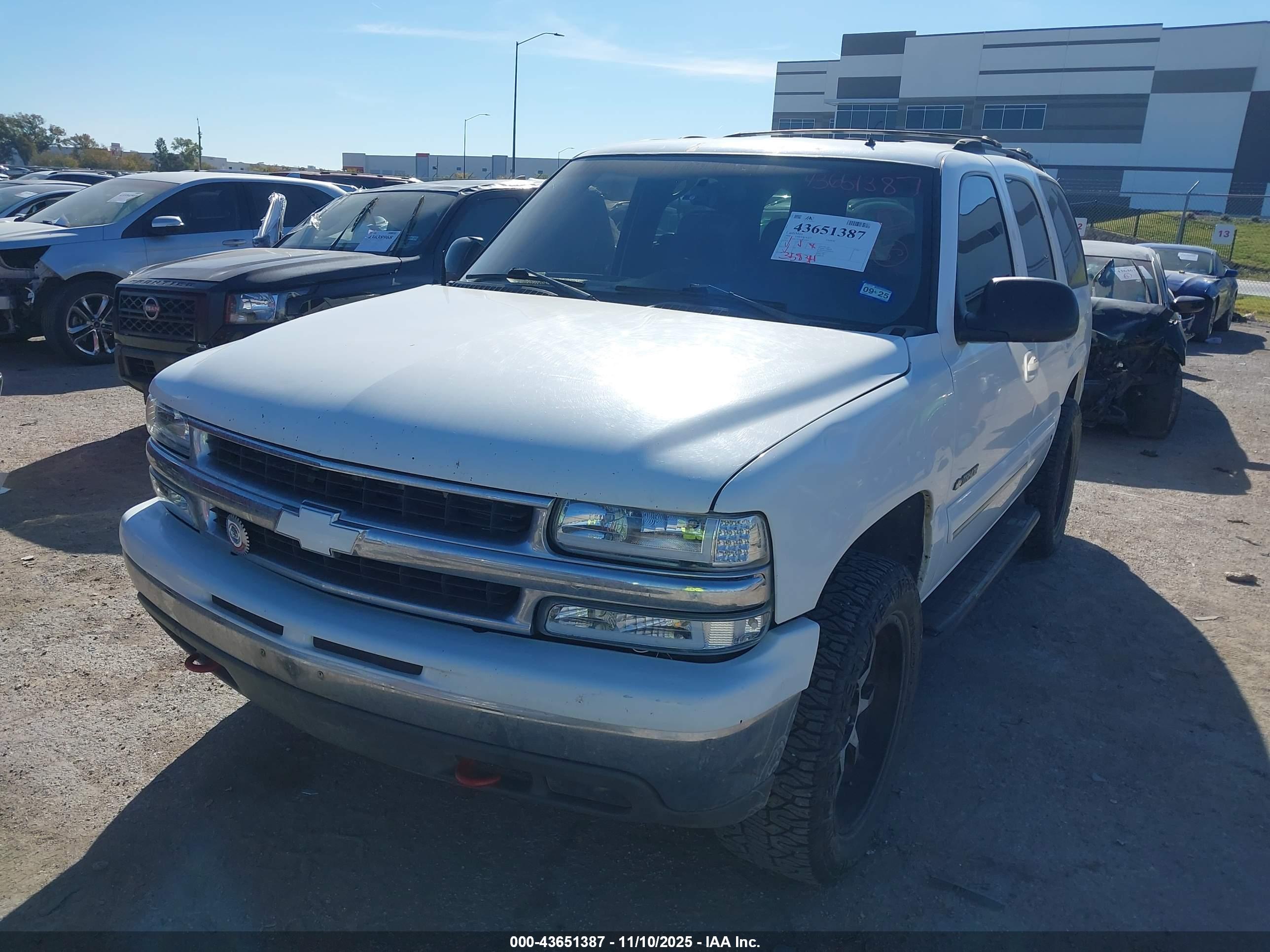 CHEVROLET TAHOE image 2