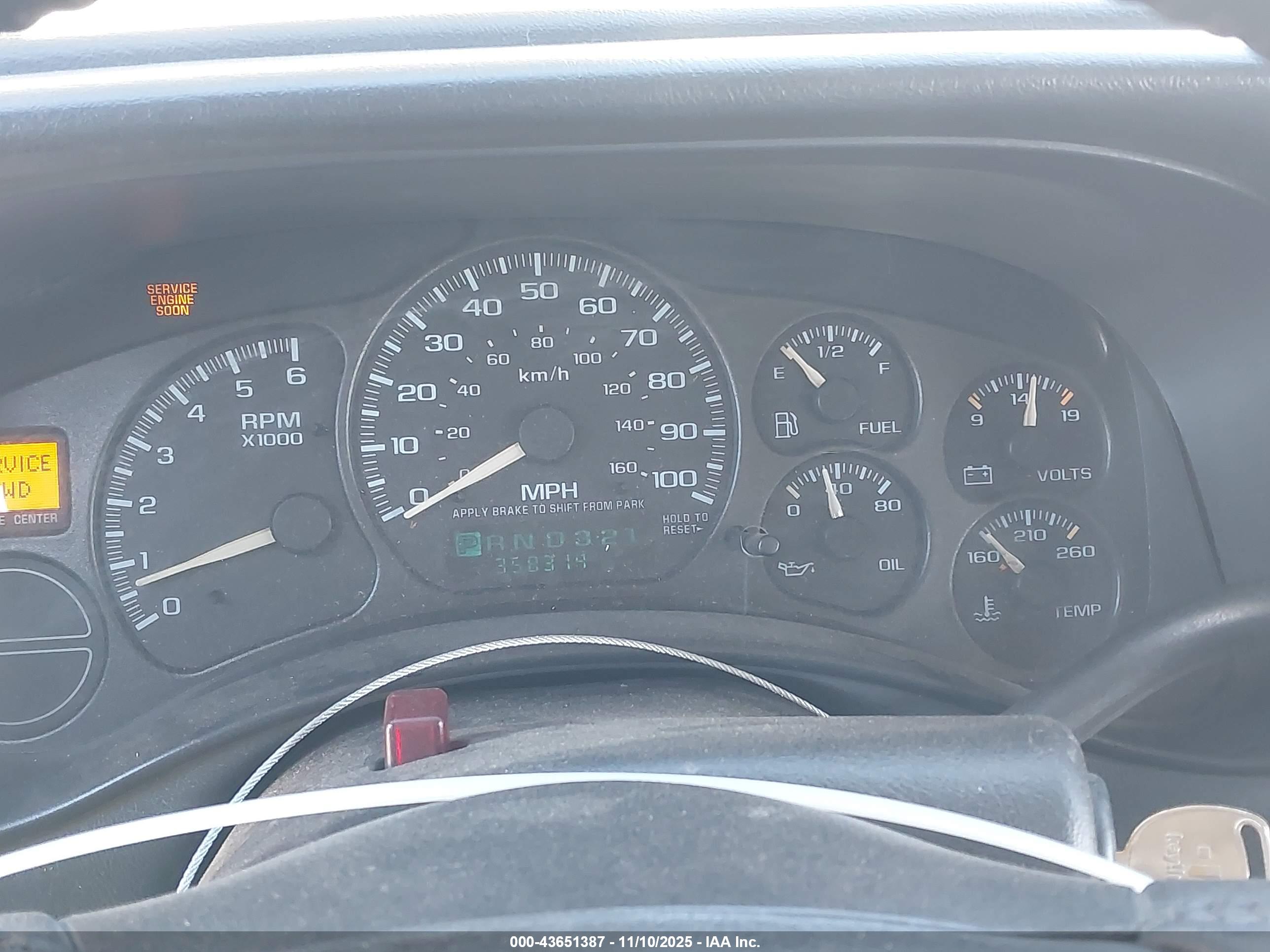 CHEVROLET TAHOE image 7