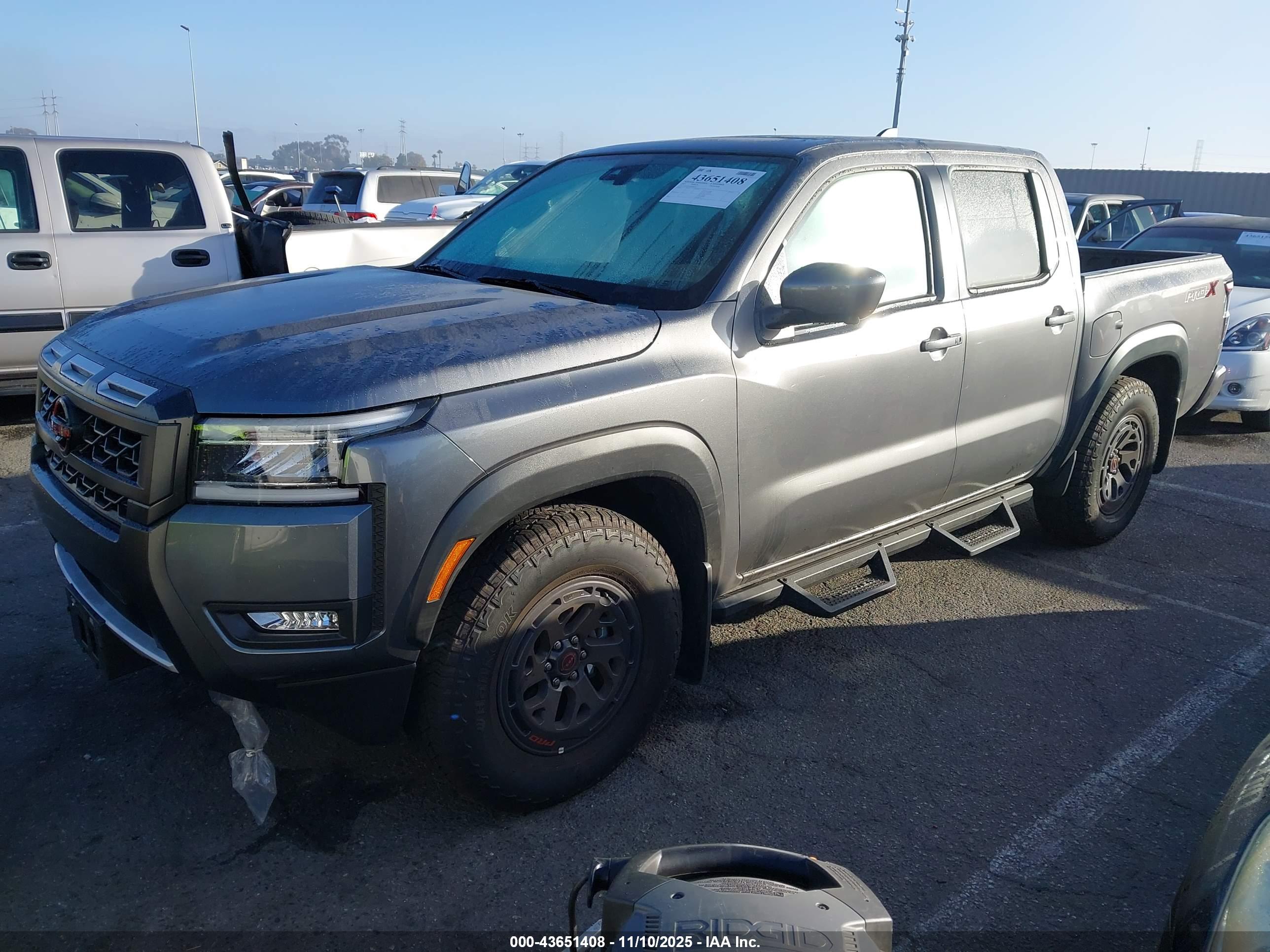 NISSAN FRONTIER image 2