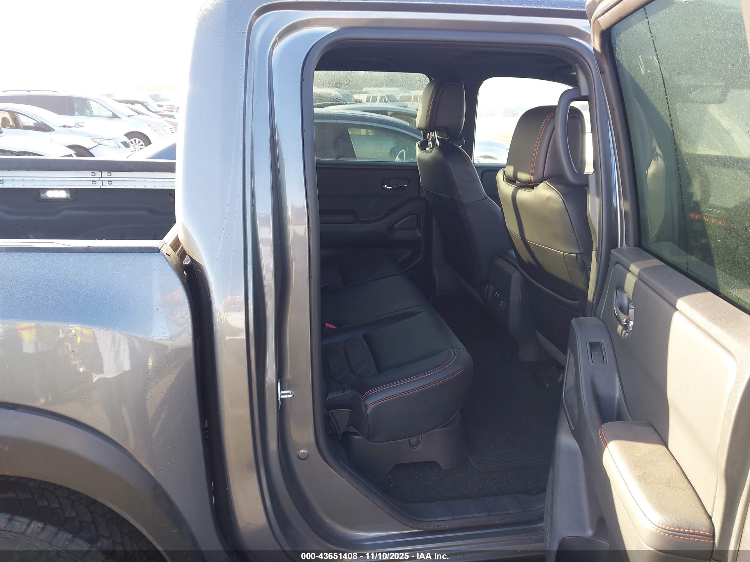 NISSAN FRONTIER image 8