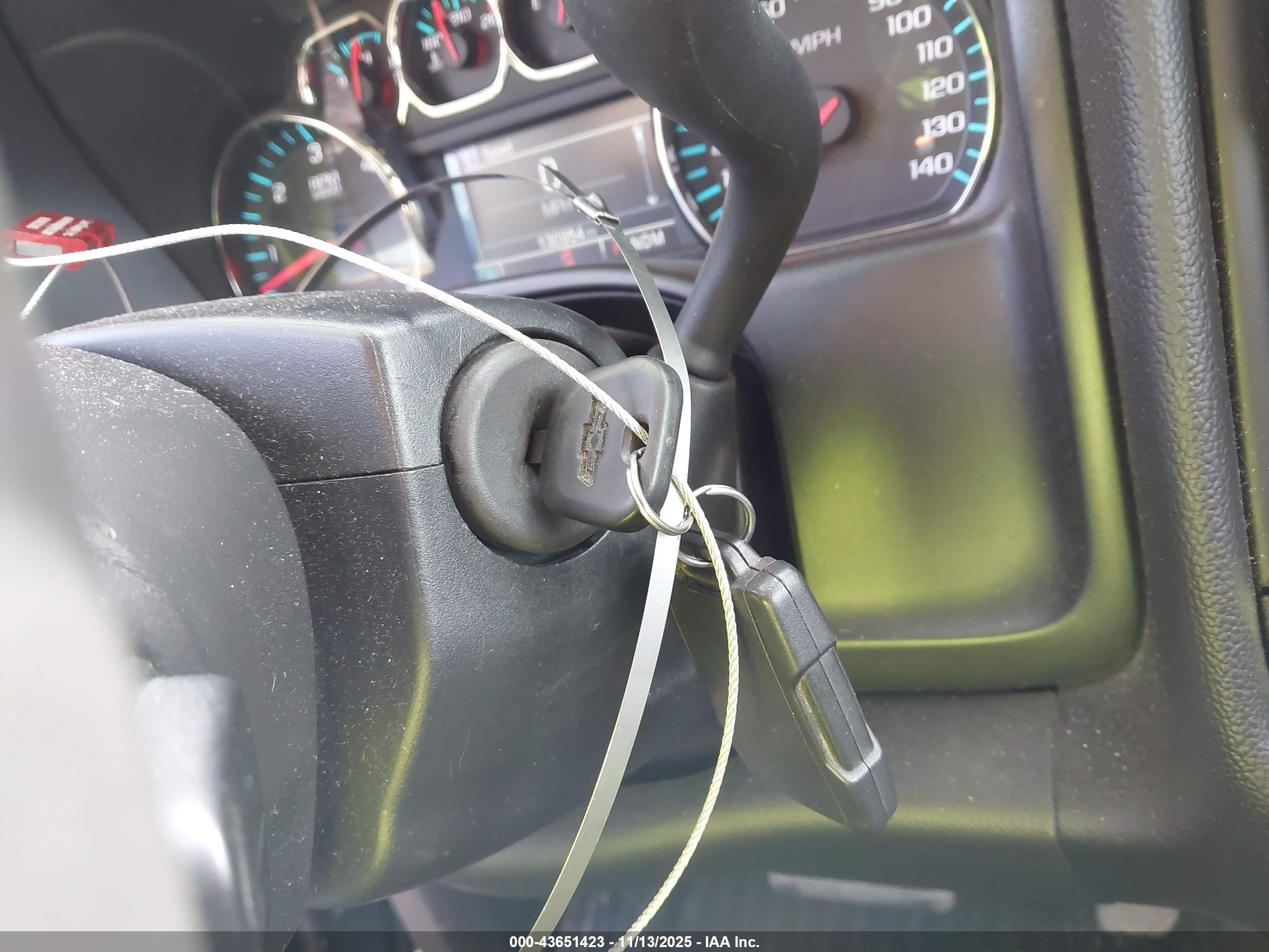 CHEVROLET SILVERADO image 11